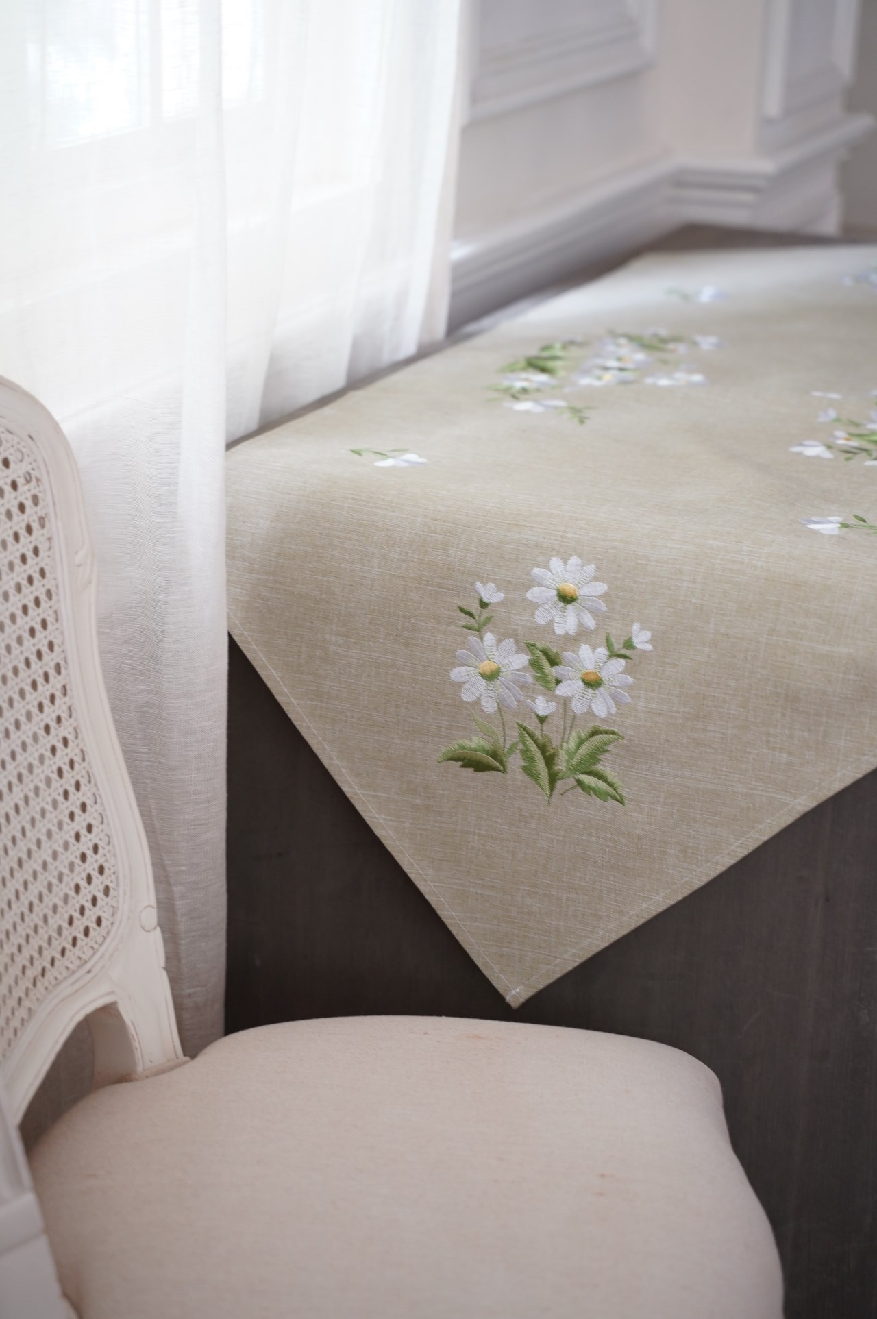 {ROLANDE.D}∞刺繡菊花桌旗 50x150cm