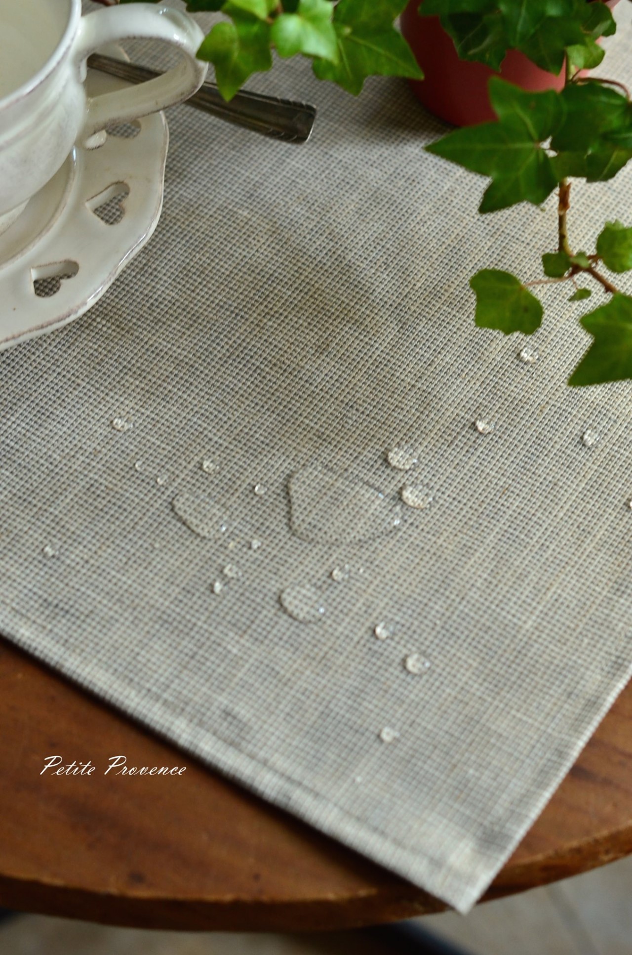 { Charvet Editions }∞ MODENA防水亞麻餐墊   (三色)