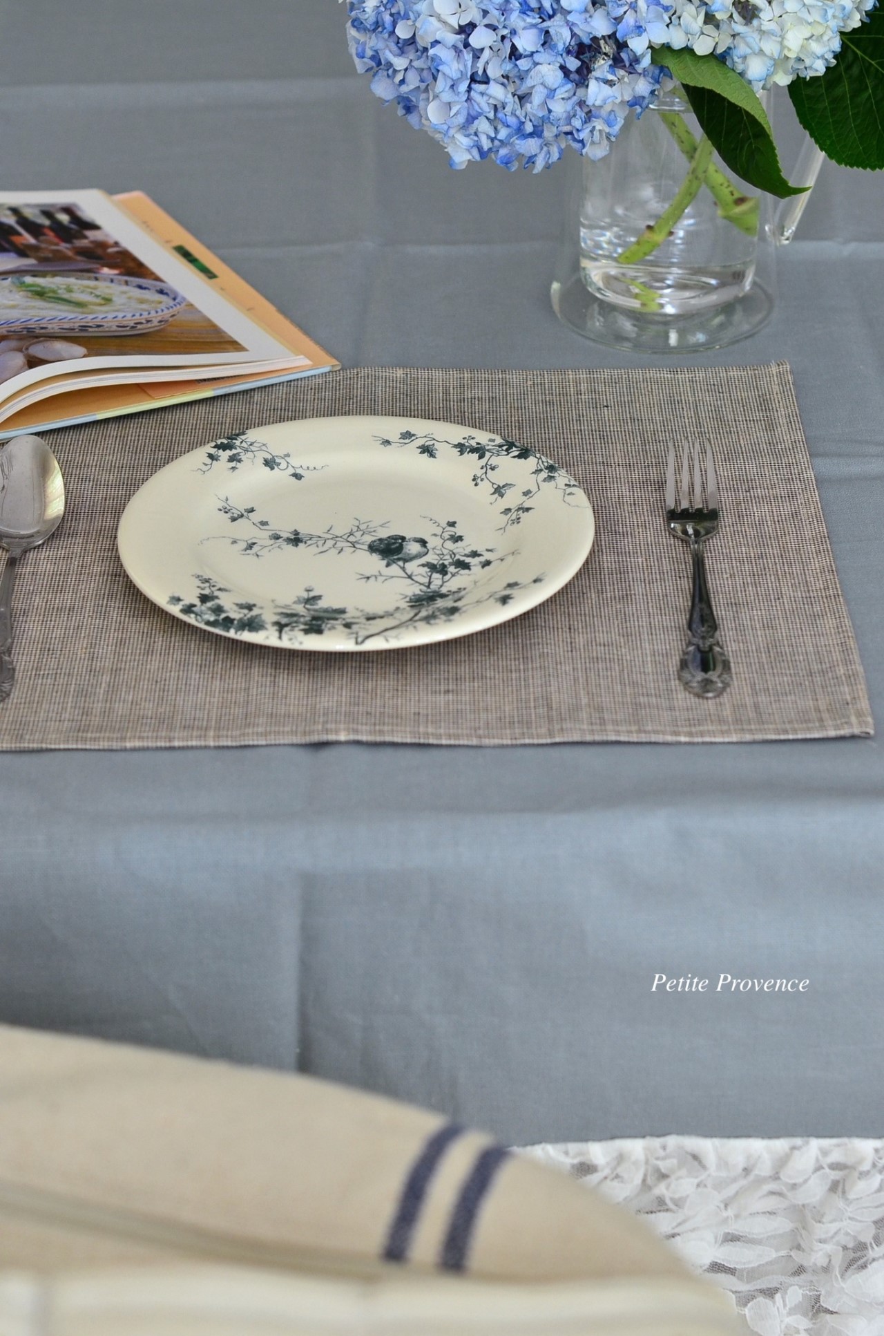 { Charvet Editions }∞ MODENA防水亞麻餐墊   (三色)