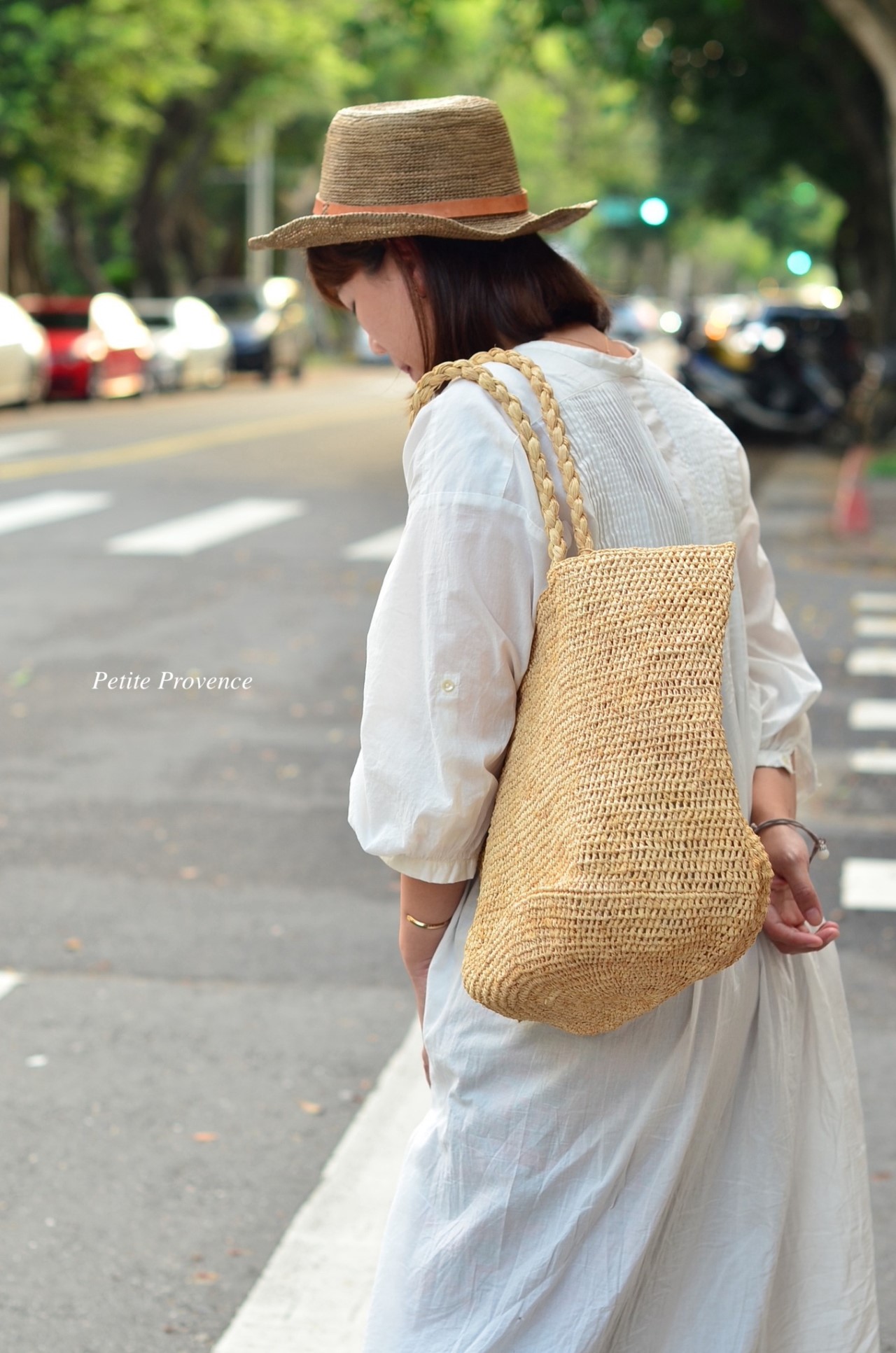 { Made in Mada } Alice MM 拉菲草包 (兩色)