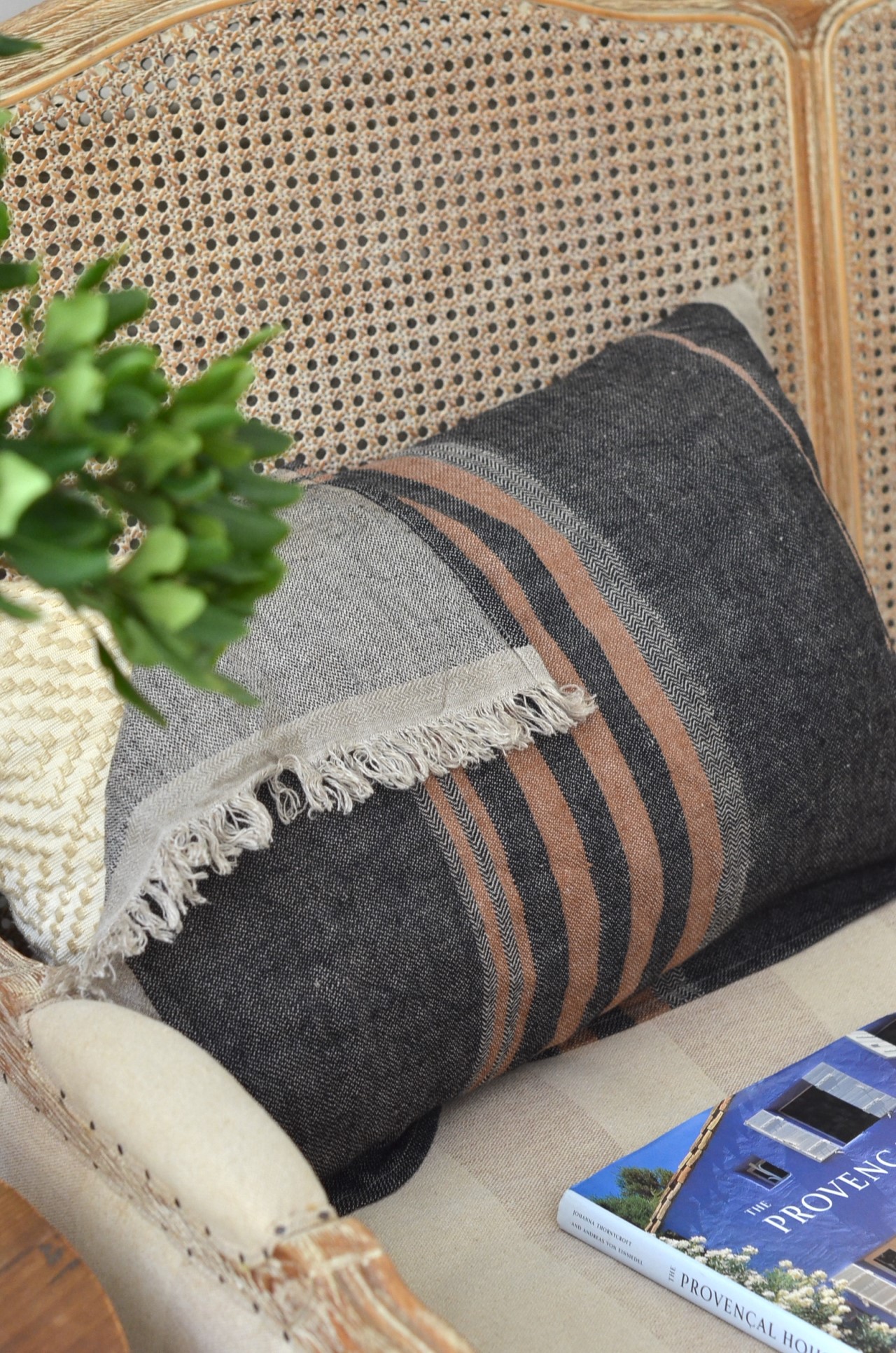 {LIBECO}∞ Black stripe 亞麻巾 55x65cm