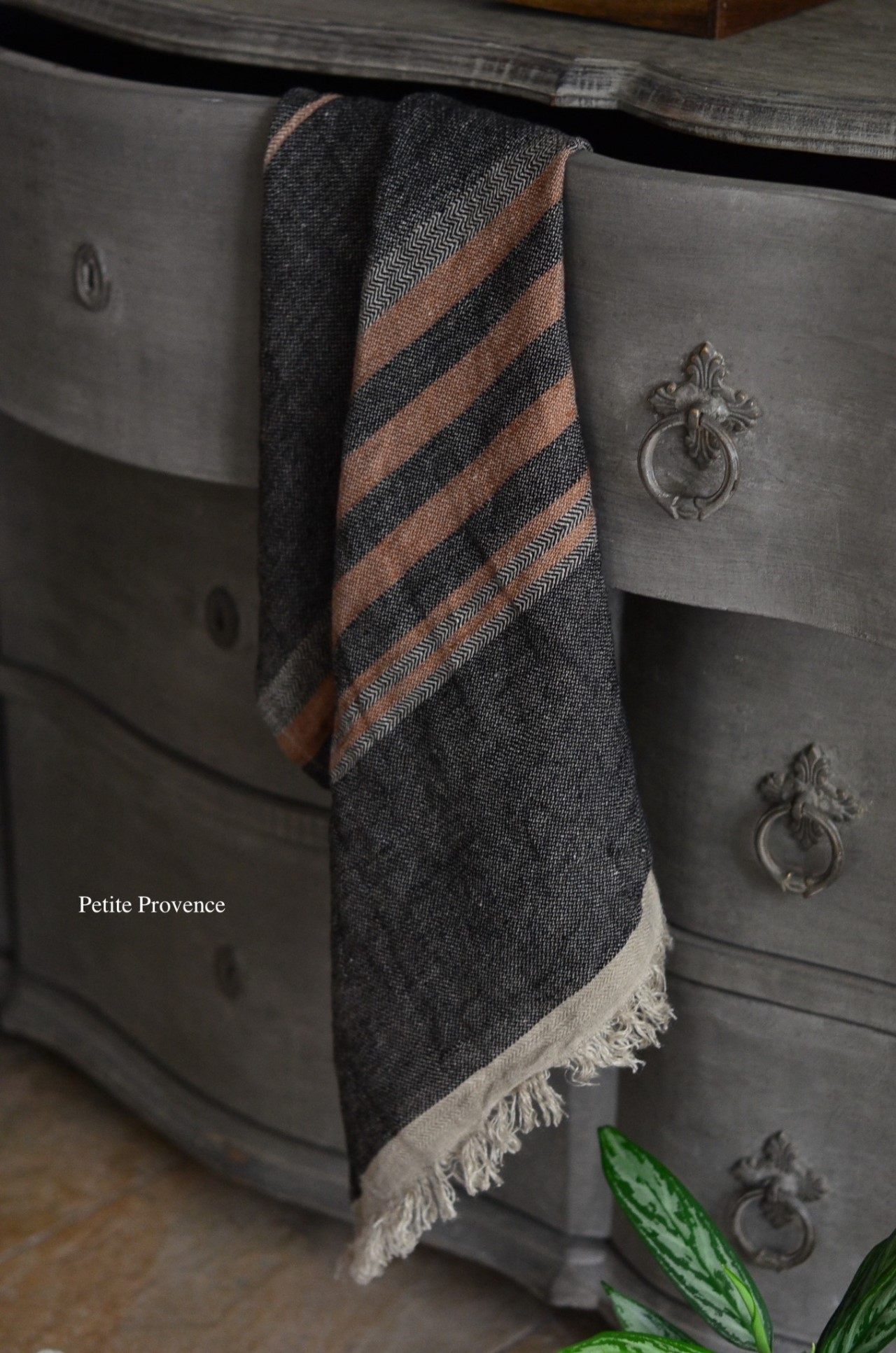 {LIBECO}∞ Black stripe 亞麻巾 55x65cm