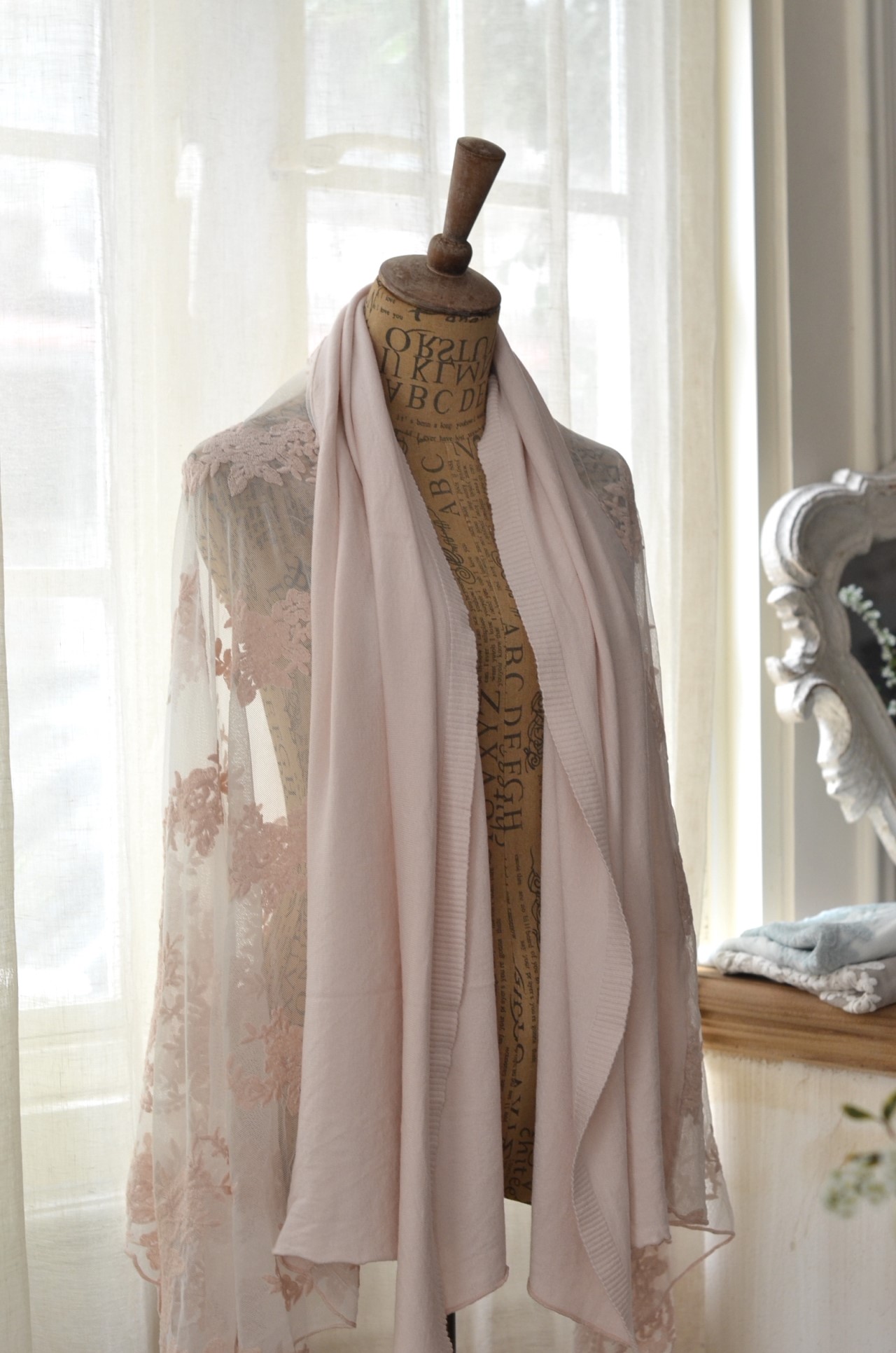{ Chezmoi } Versailles 羊毛蕾絲圍巾 (4色)