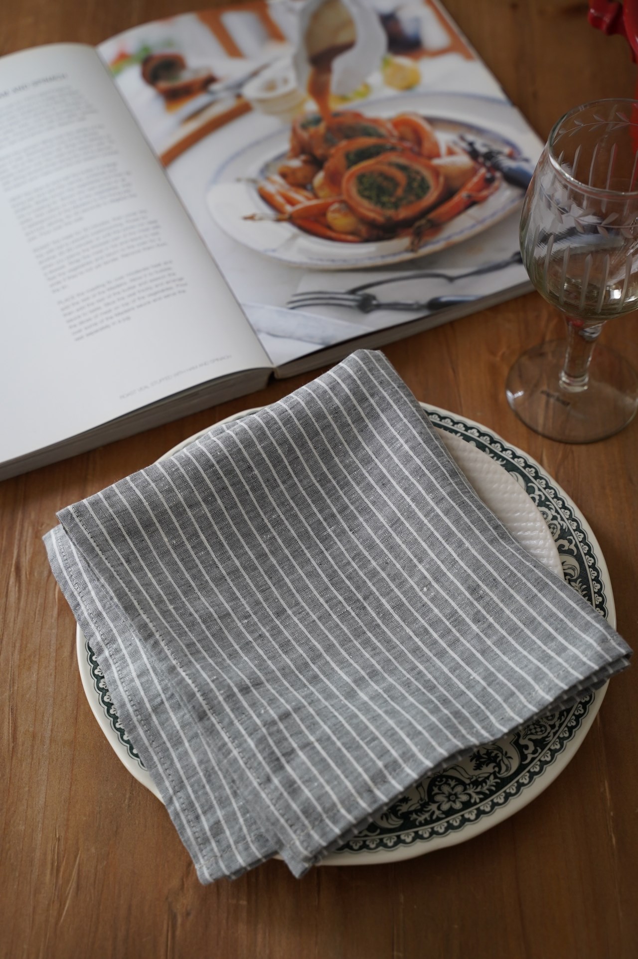 {Charvet Editions} ∞ DUO 亞麻方巾 ∞ 45x45cm (6色)