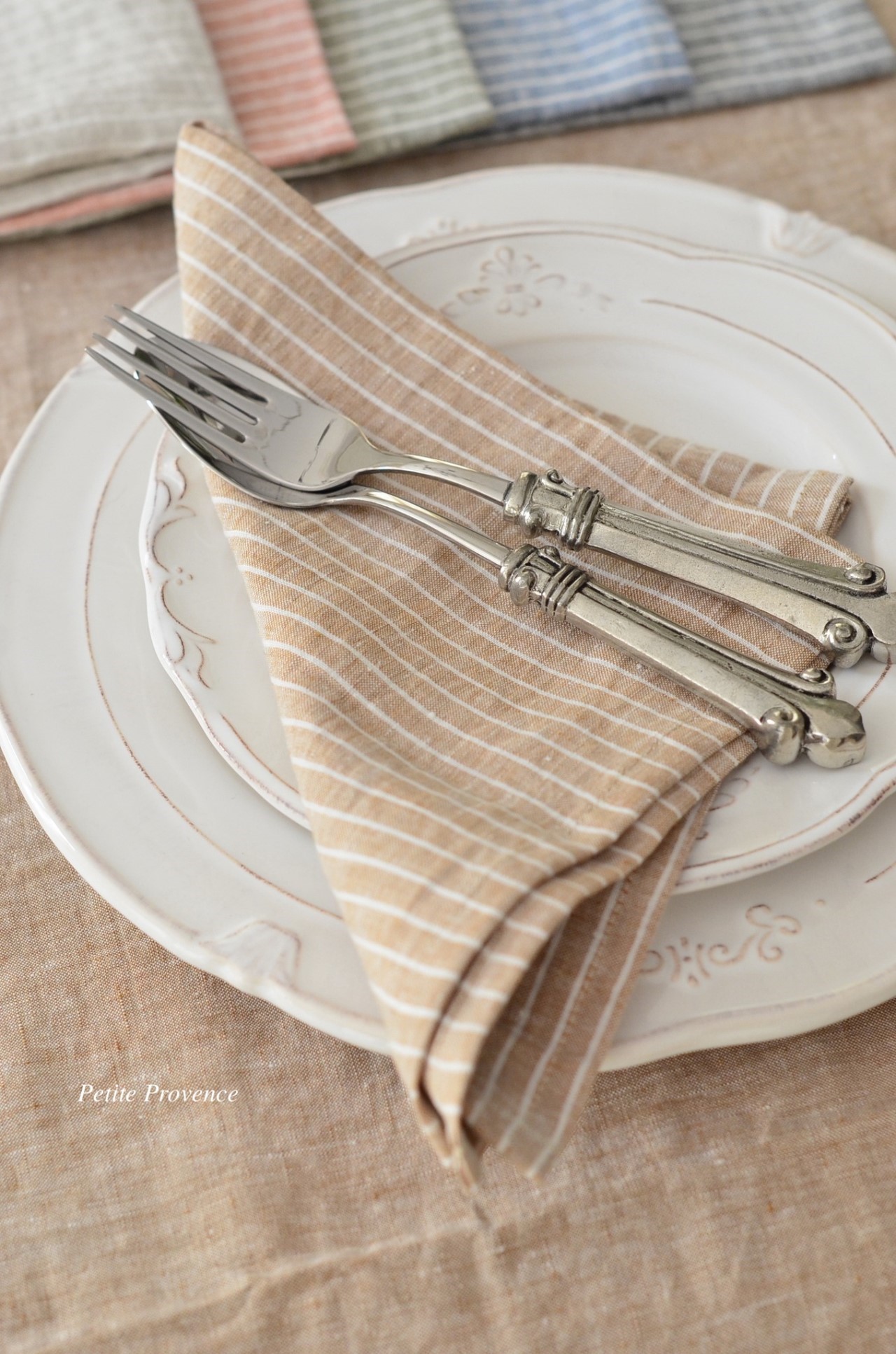 {Charvet Editions} ∞ DUO 亞麻方巾 ∞ 45x45cm (6色)