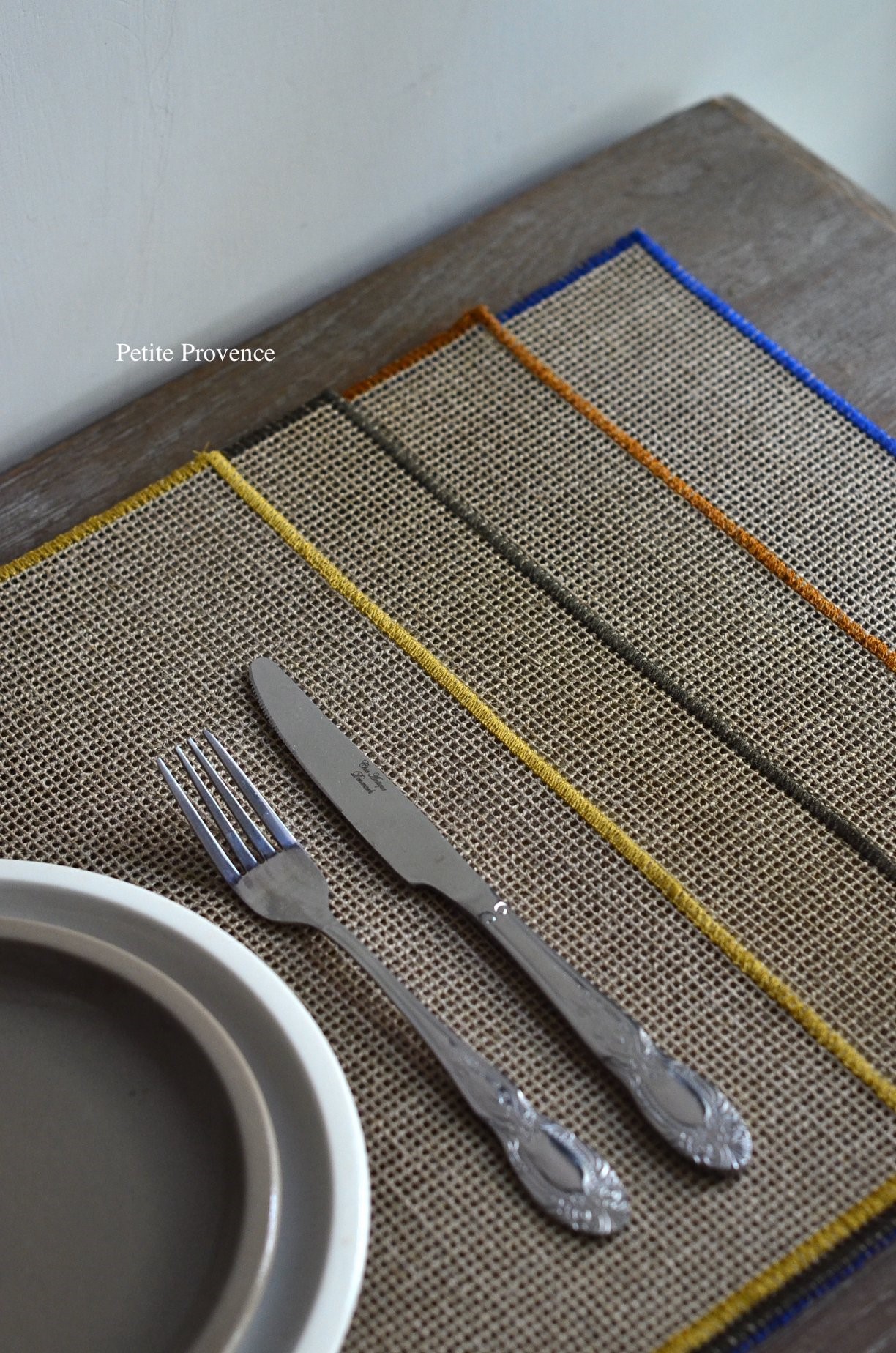 { Charvet Editions }∞ Quardrille 亞麻餐墊 (五色)