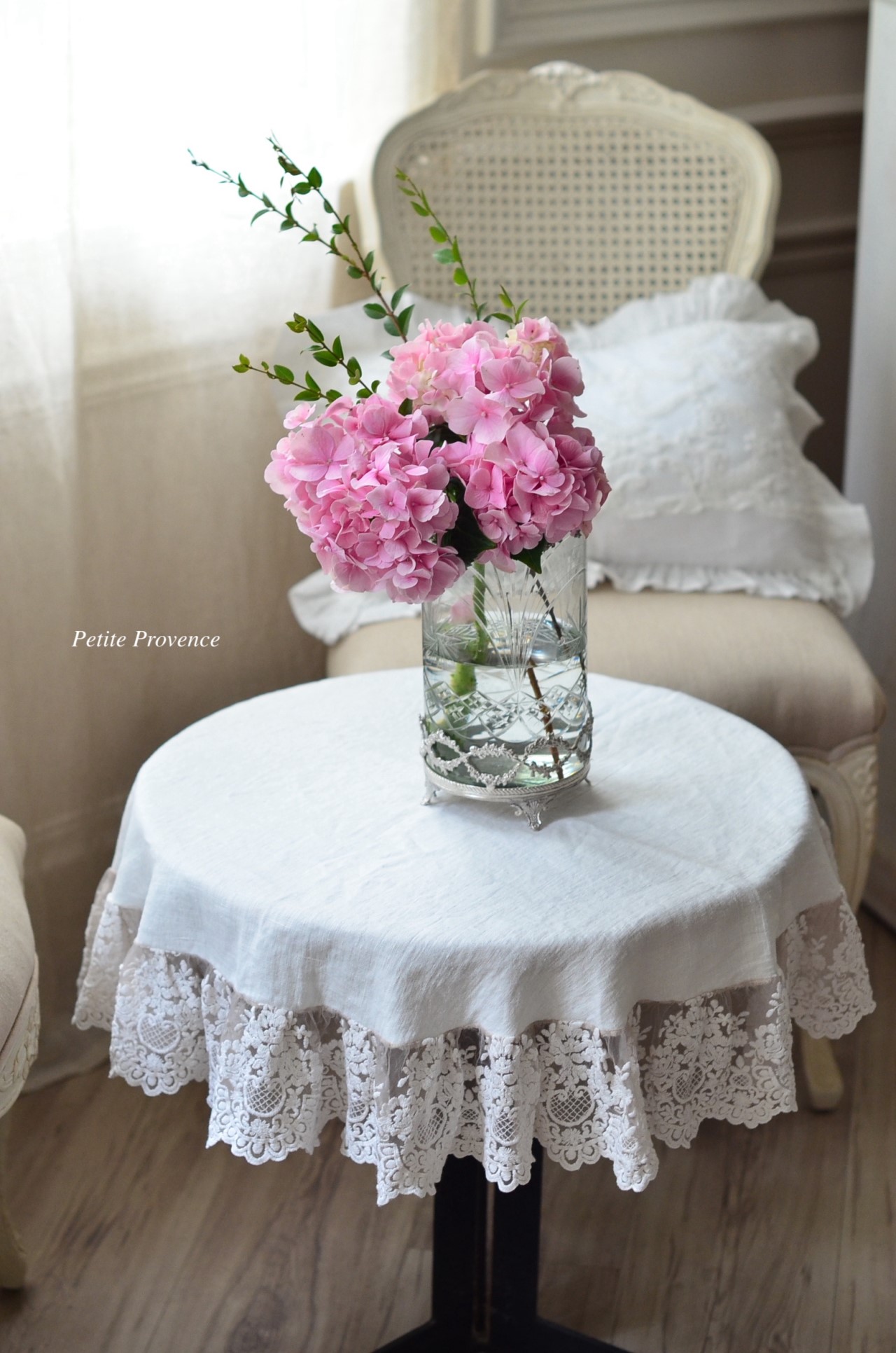 { CHEZ MOI } ∞圓形亞麻蕾絲桌巾 90cm (3色）