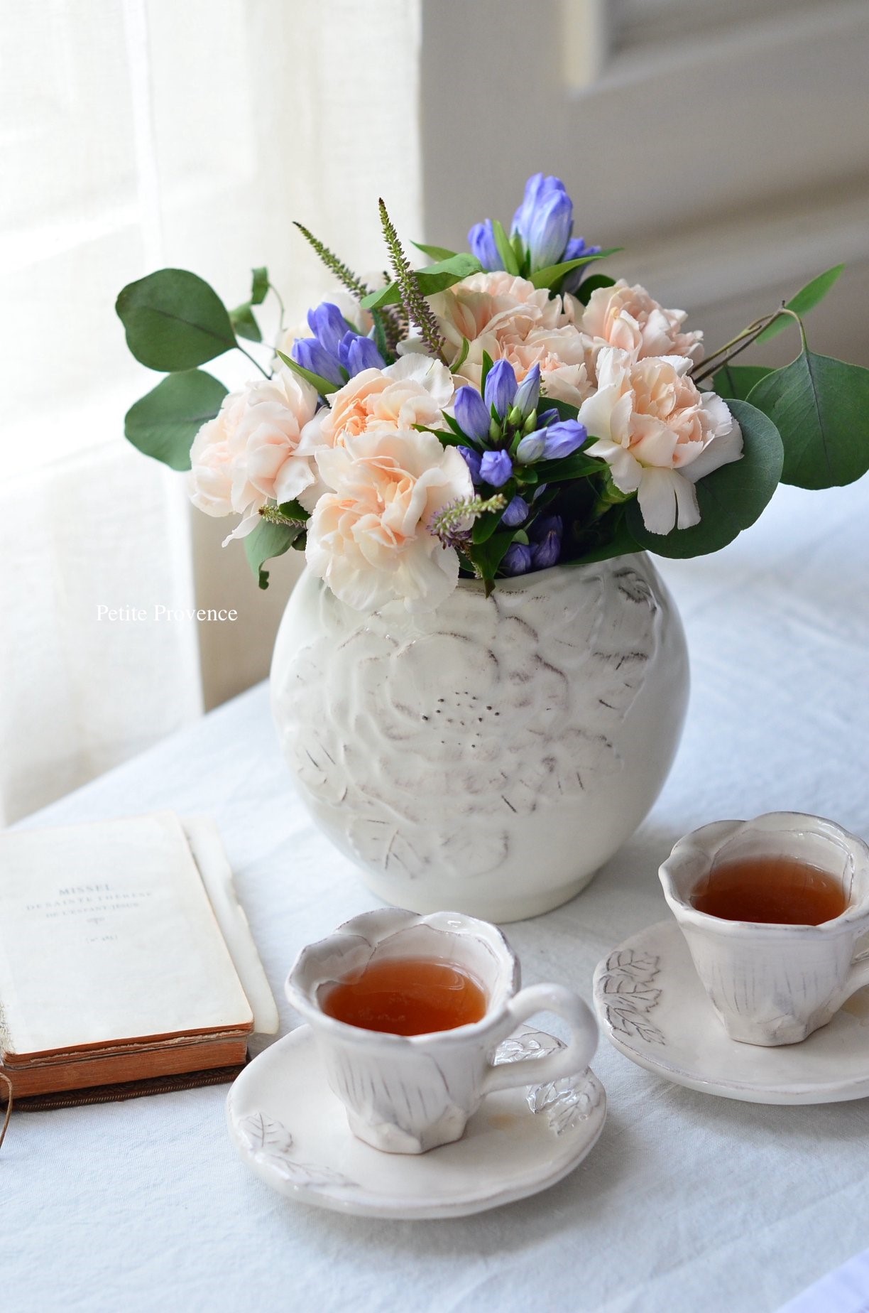 { VIRGINIA CASA } ROMANTICA花器 (兩色)