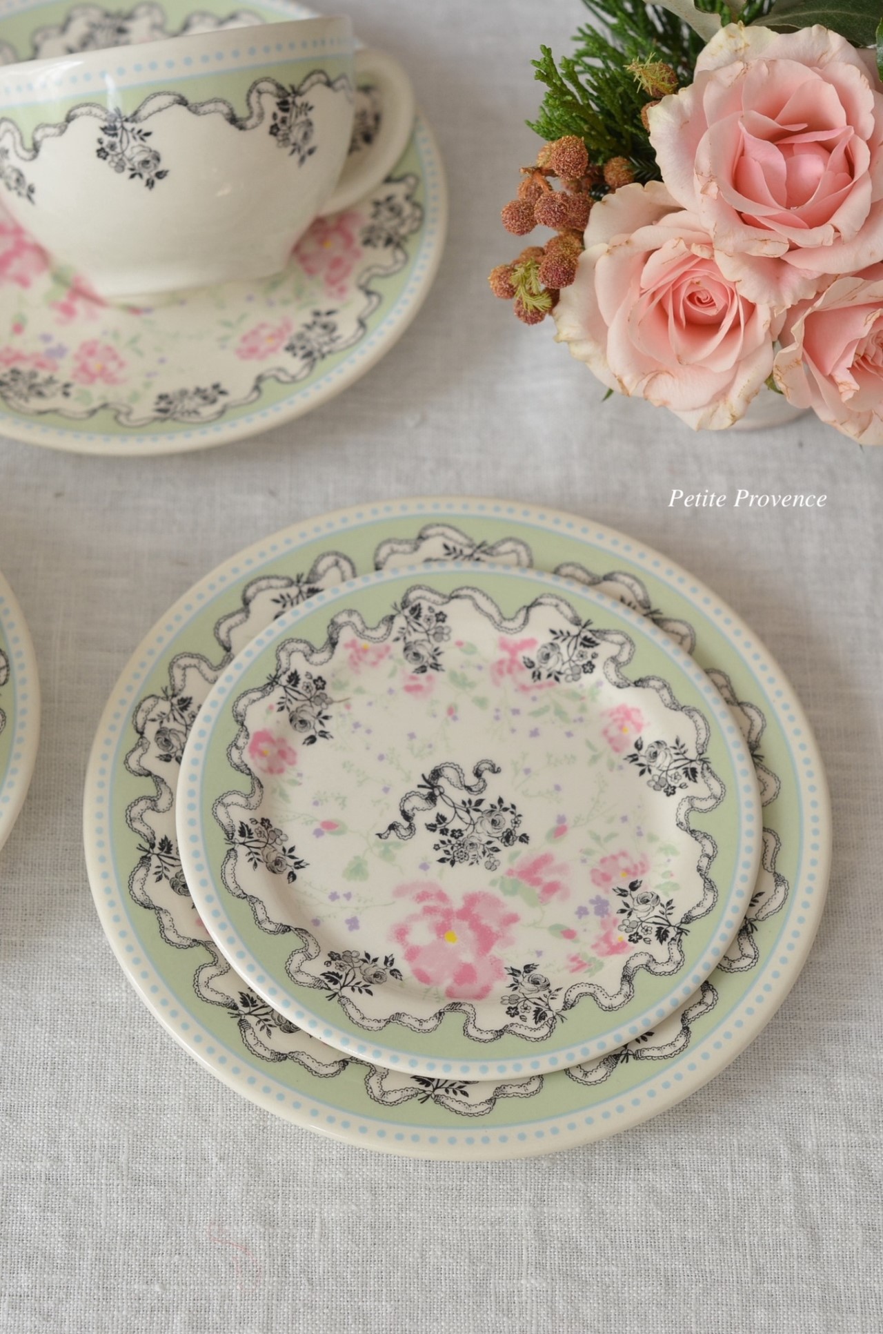 { Gienfrance }∞ LADUREE 聯名款 點心盤 12.8cm