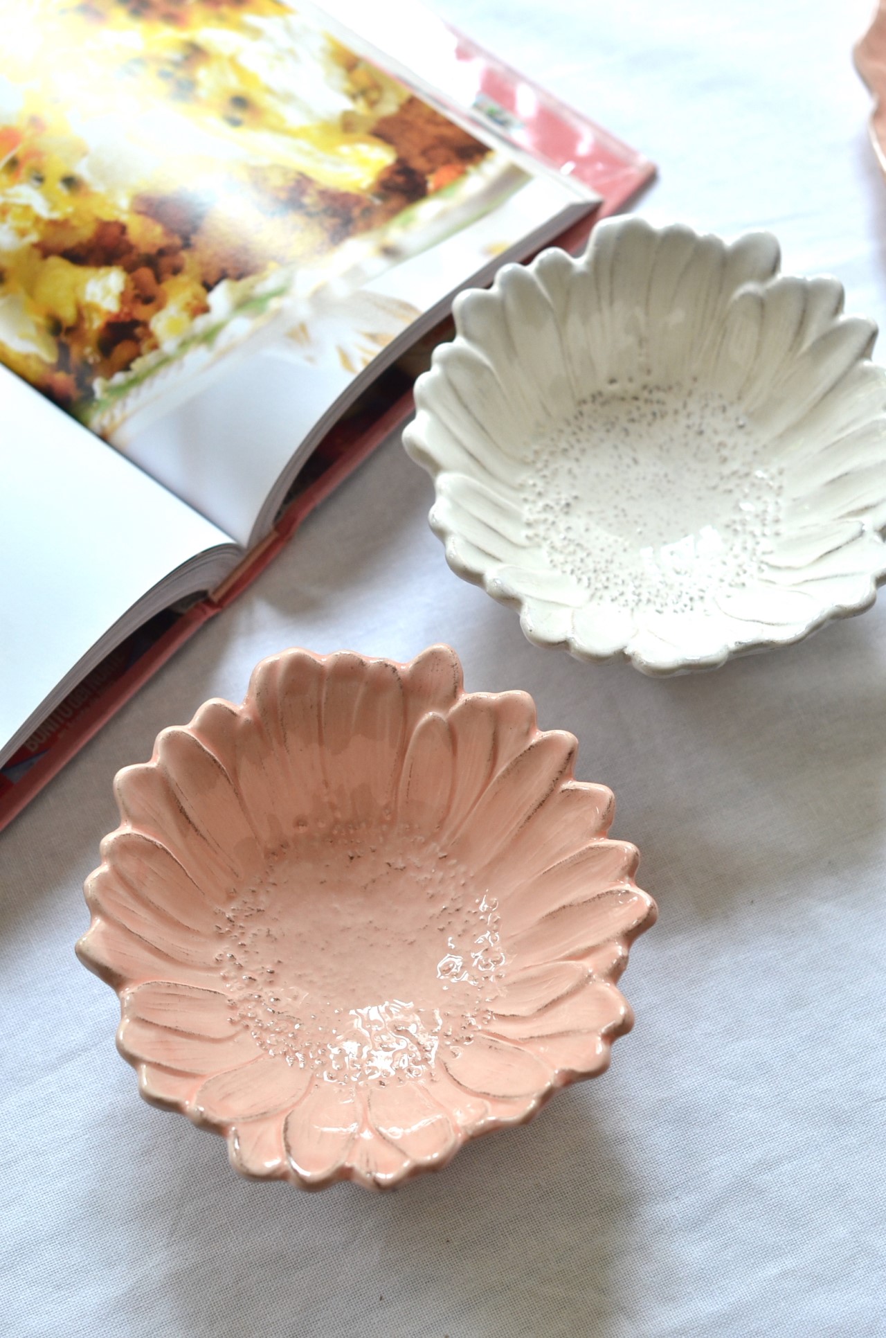 { VIRGINIA CASA} ROMANTICA 雛菊餐碗 16cm