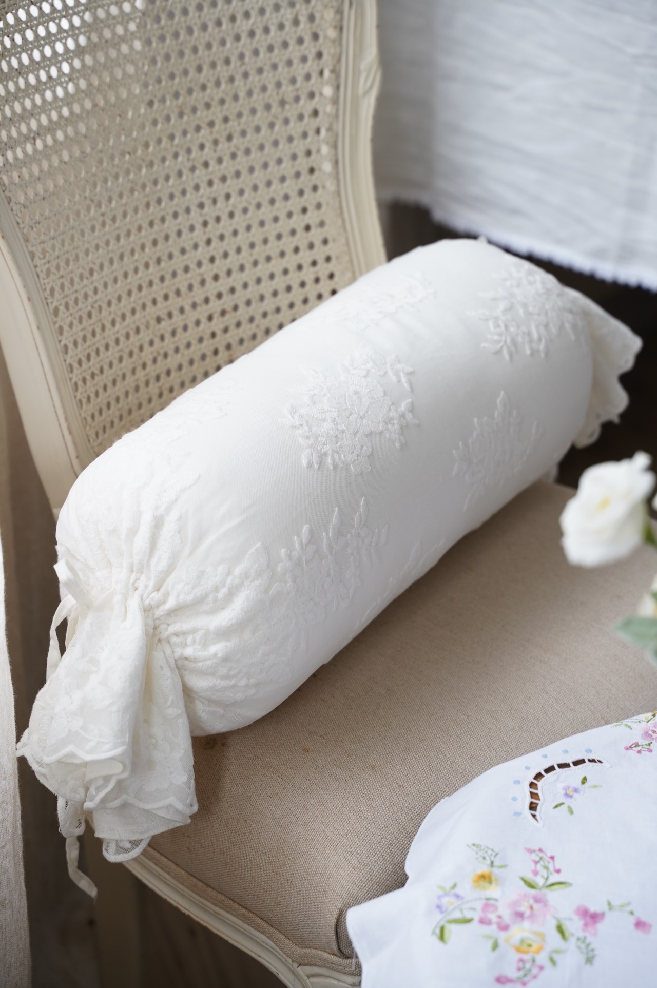{Chez moi} ∞ Caramella 糖果抱枕 20x40cm (兩色)