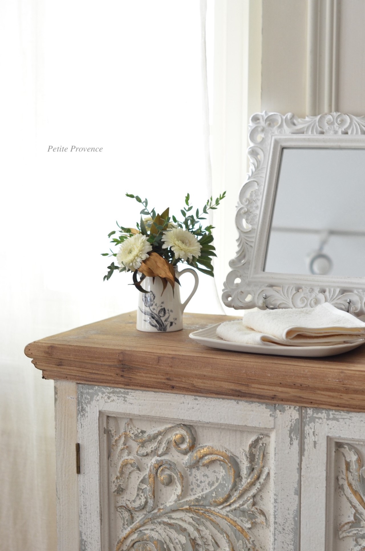 { Gienfrance } TULIPES 水壺花器