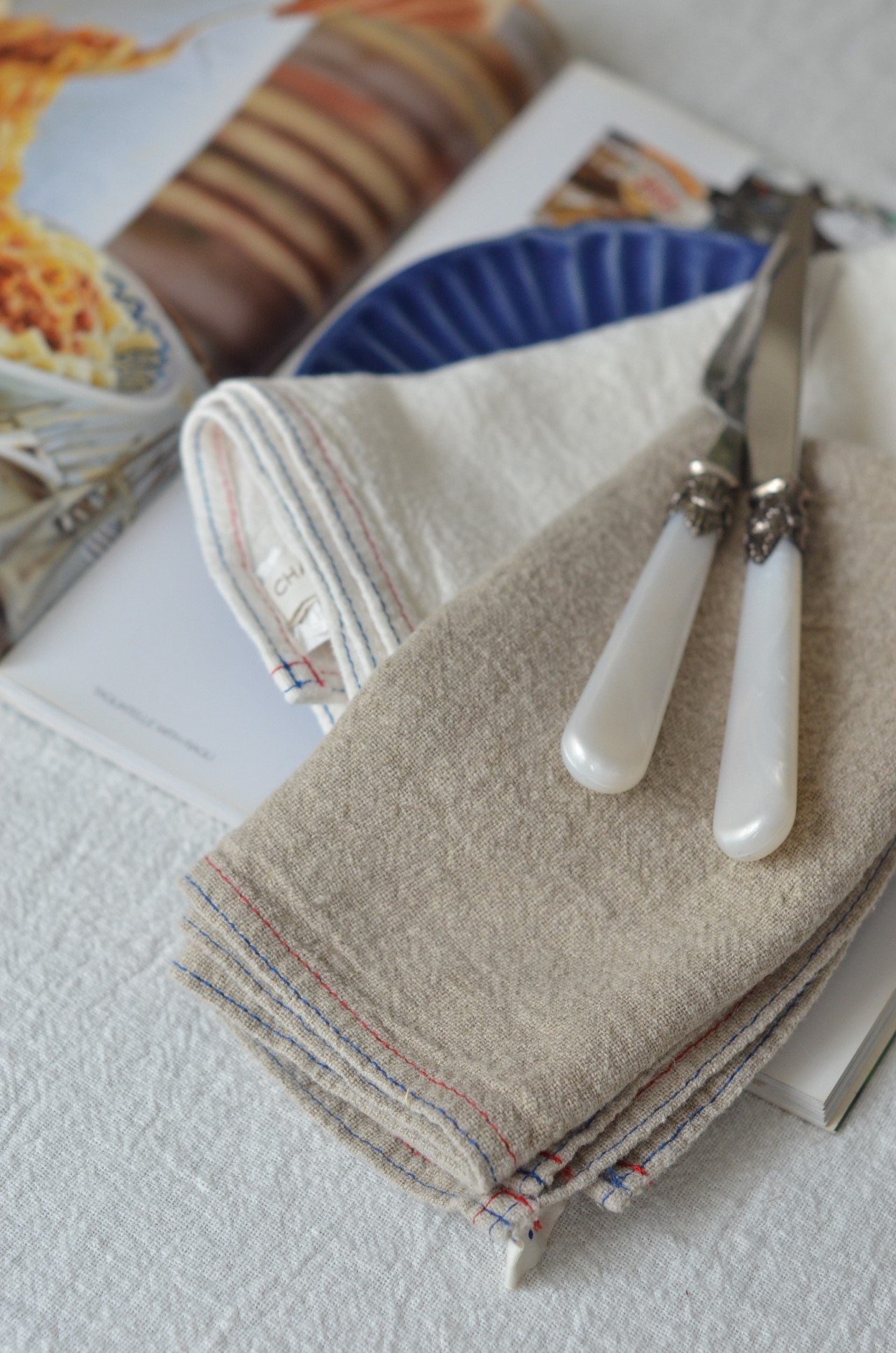 { Charvet Editions } ∞ EMPREINTE 亞麻方巾 ∞ 43x43cm (2色)