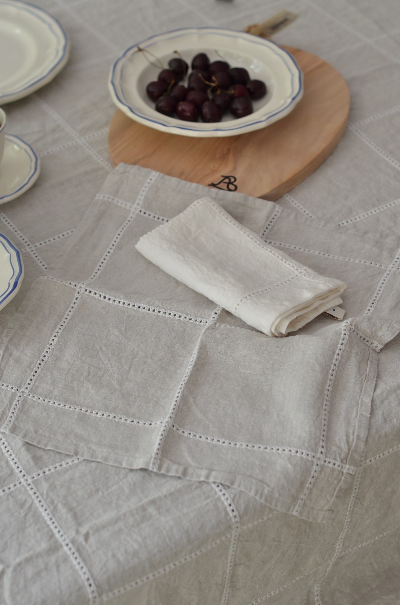 {Charvet Editions} ∞ COMO 亞麻巾方巾 ∞ 45x45cm （2色）