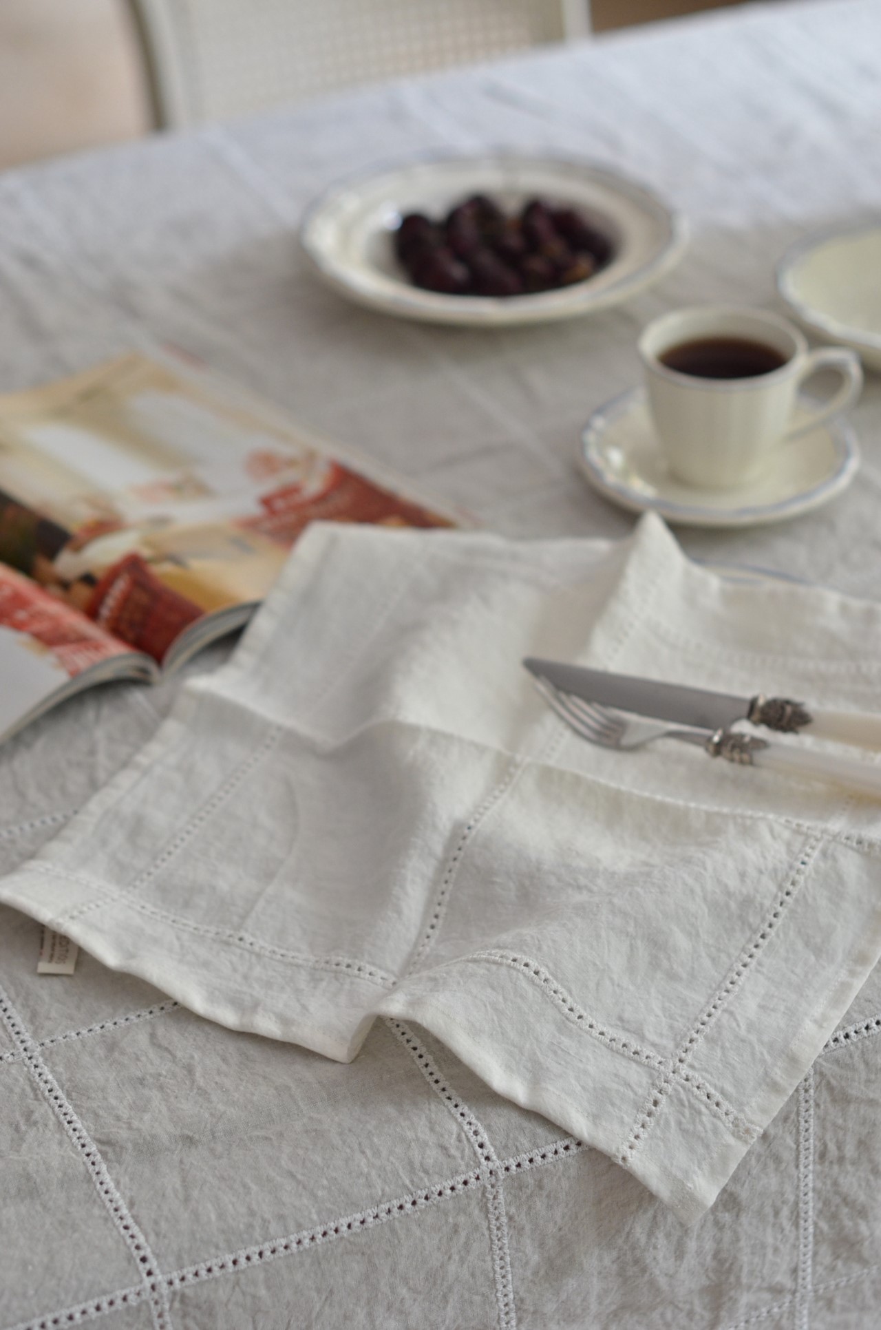 {Charvet Editions} ∞ COMO 亞麻巾方巾 ∞ 45x45cm （2色）