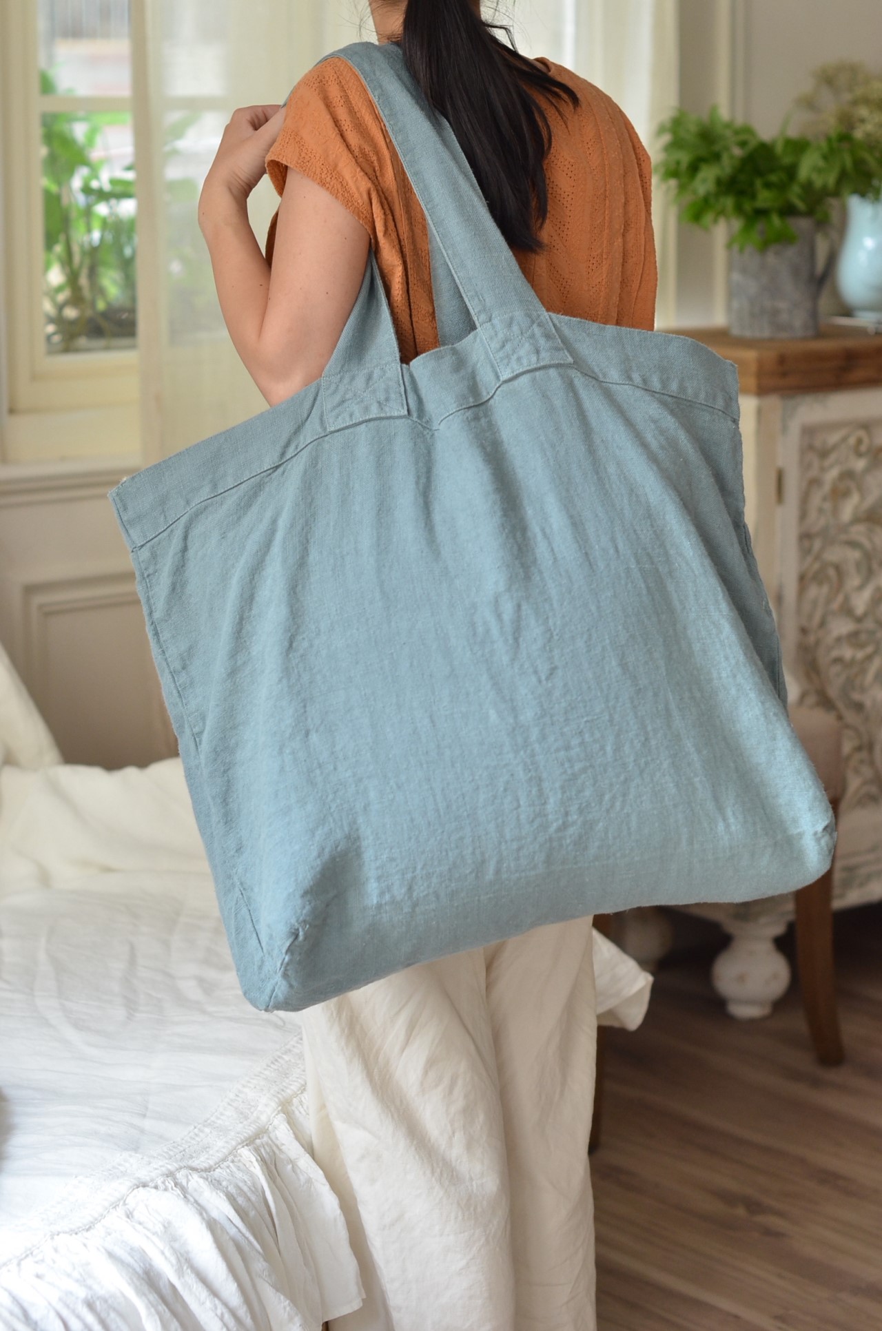 { Charvet Editions }∞ ESCAPDE 亞麻包（2色）