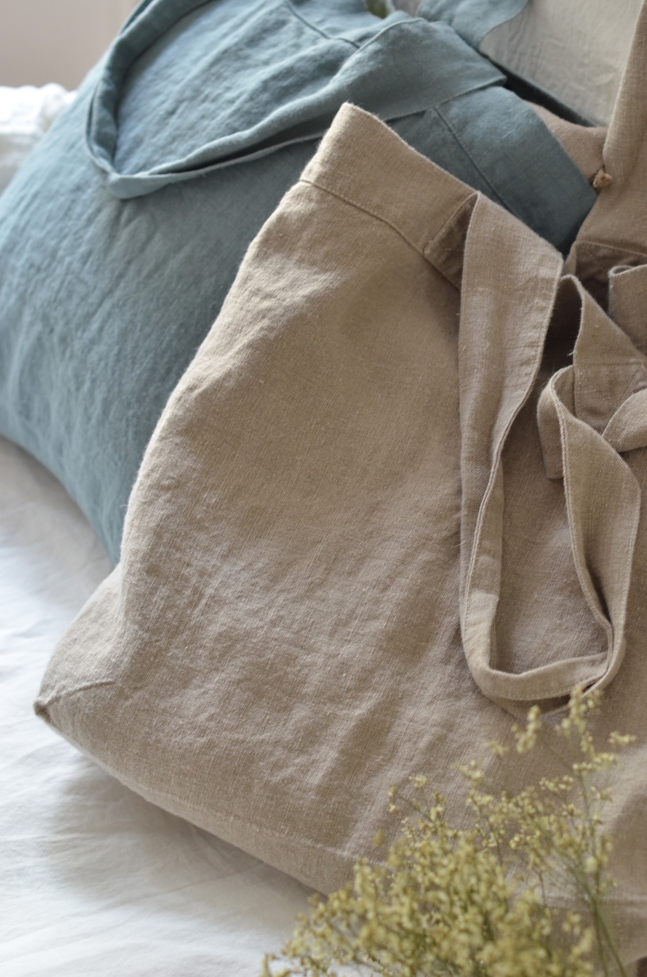 { Charvet Editions }∞ ESCAPDE 亞麻包（2色）