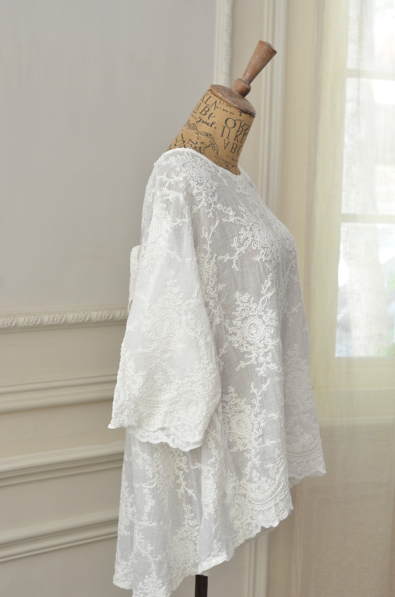 { CHEZ MOI }∞ Blouse 蕾絲罩衫/上衣 (3色)