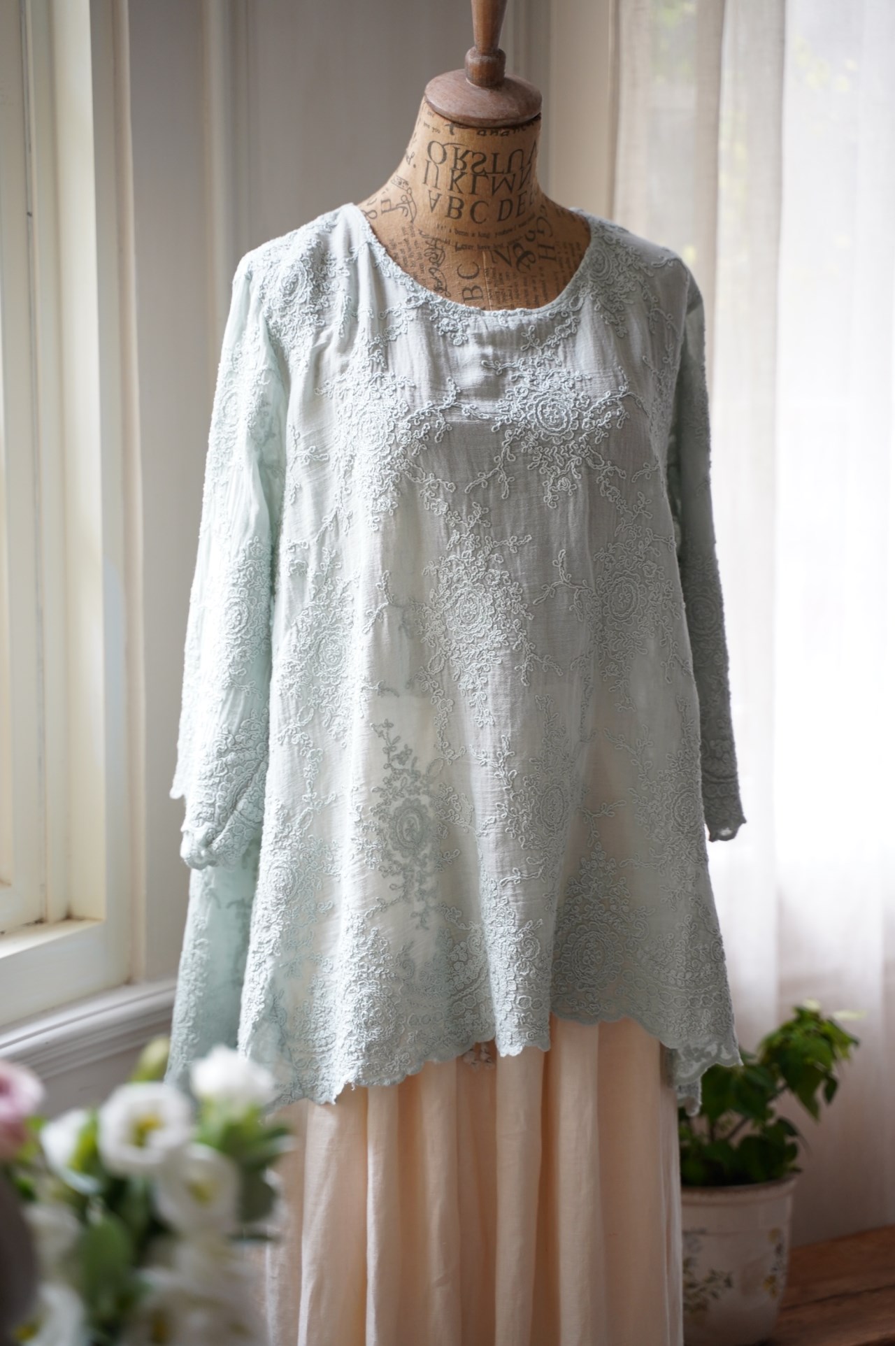 { CHEZ MOI }∞ Blouse 蕾絲罩衫/上衣 (3色)