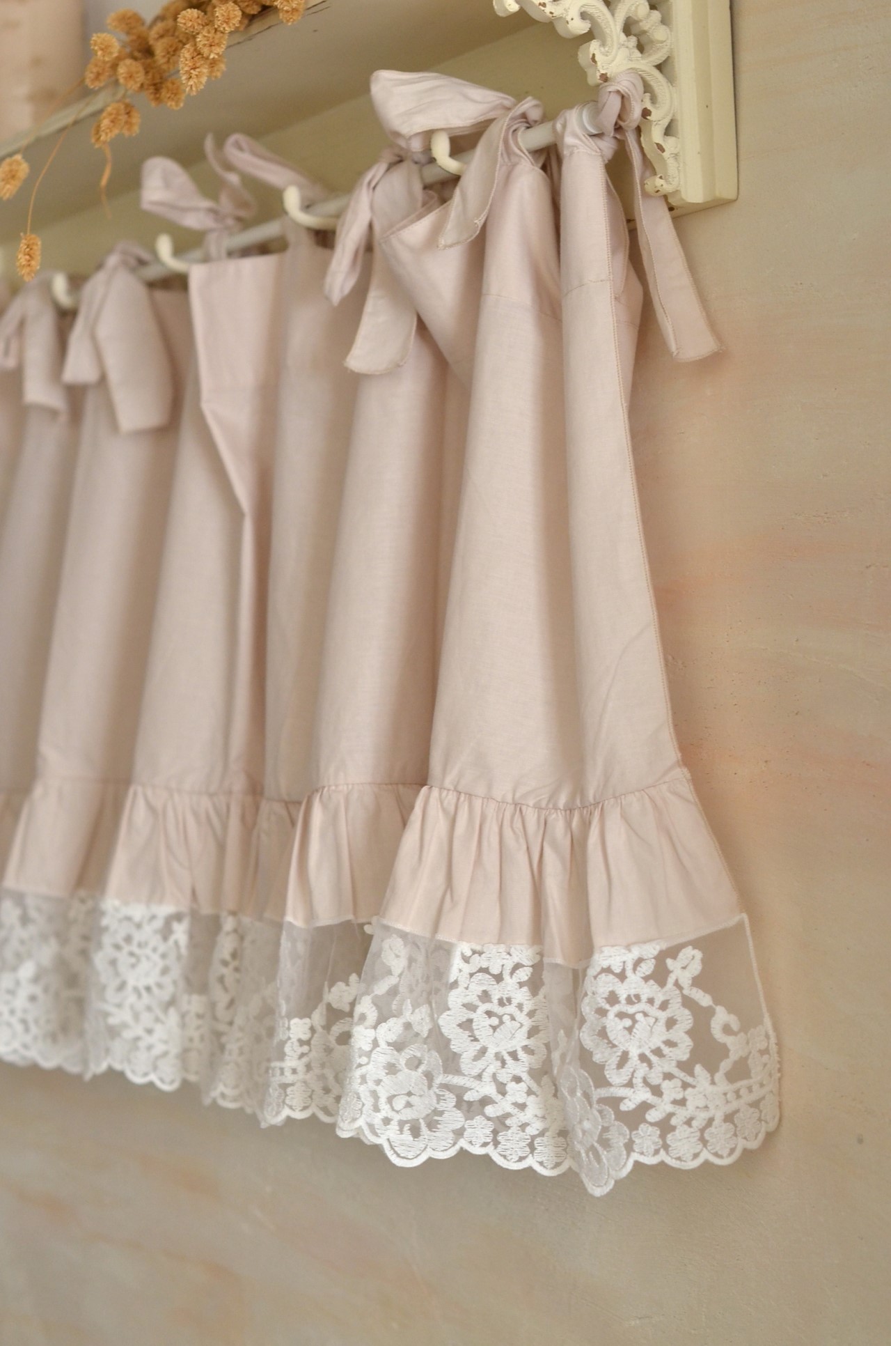 { Chez moi } ∞  P.Flora 荷葉掛簾 160x55cm