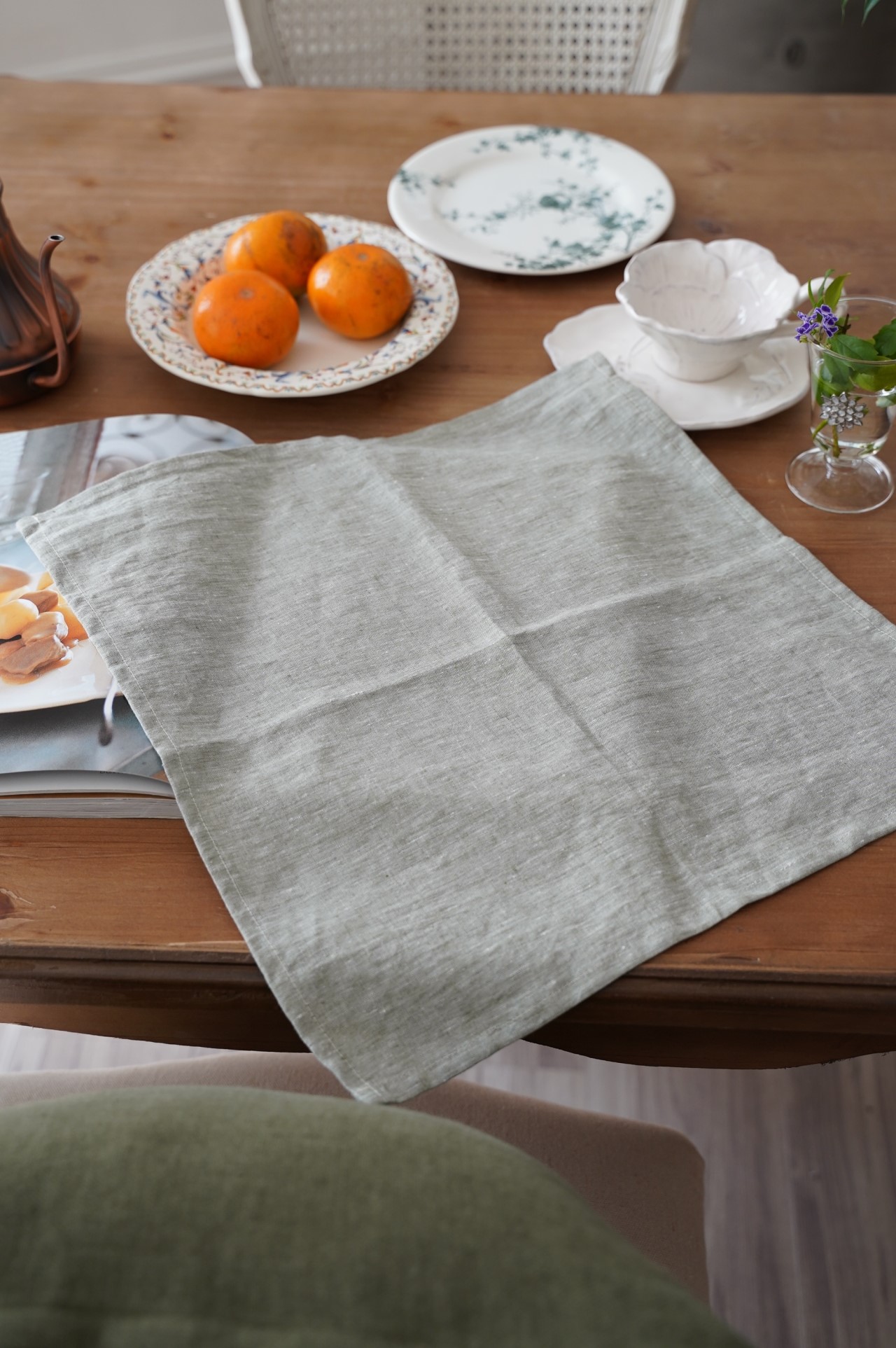 {Charvet Editions} ∞ PRIMO亞麻方巾 ∞ 45x45cm (2色)