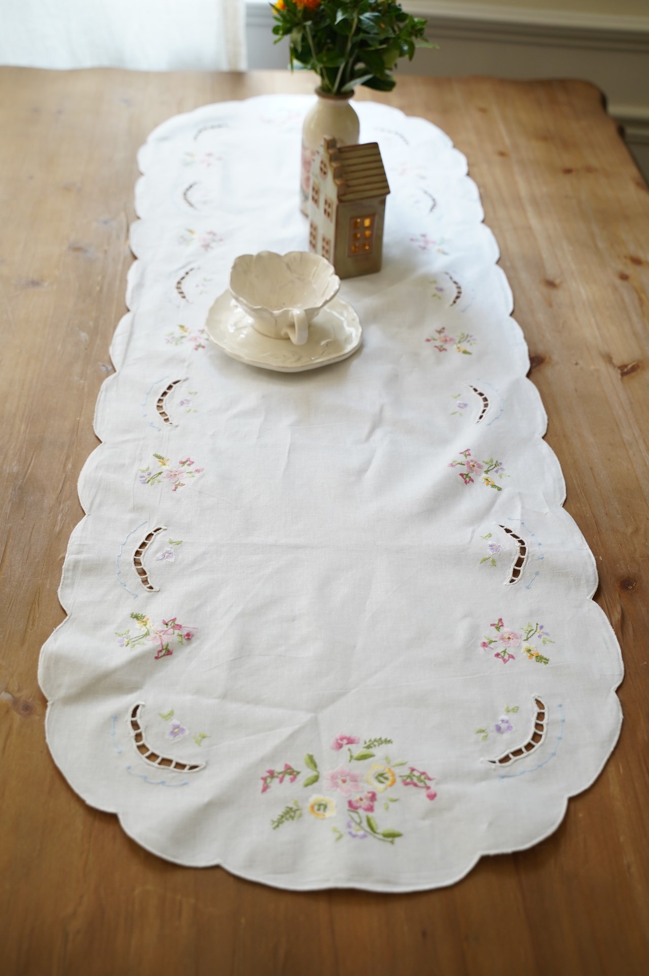 {ROLANDE.D} ∞ 刺繡蕾絲巾-刺繡小花∞45x135cm 