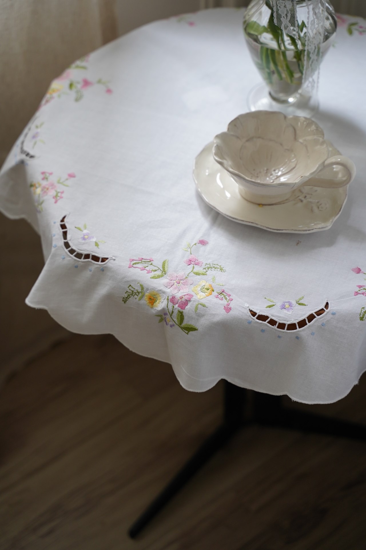 {ROLANDE.D} ∞ 圓形刺繡小花蕾絲巾 75cm
