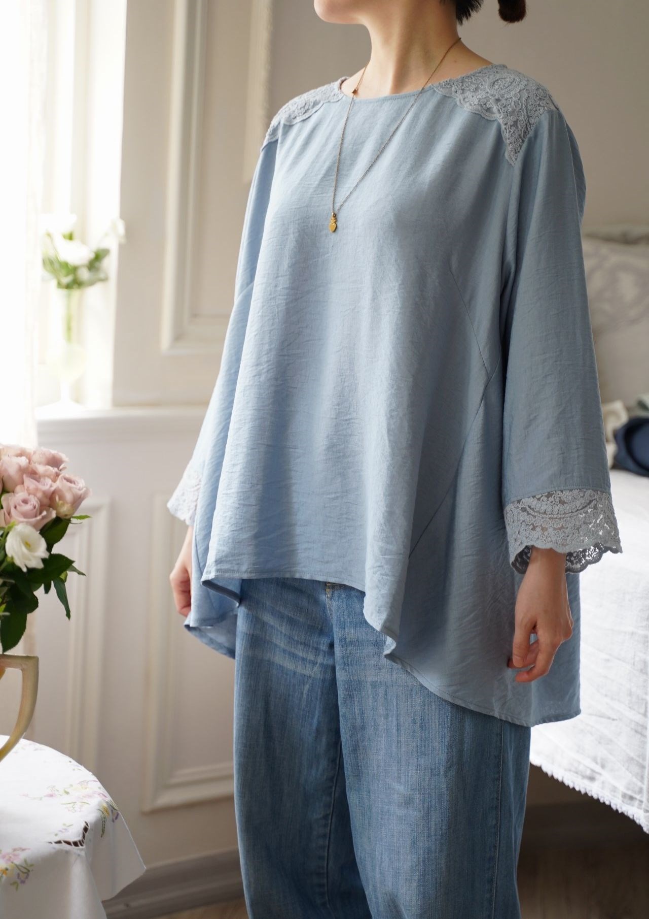 { CHEZ MOI }∞ Blouse 混絲蕾絲衫/上衣 (2色)