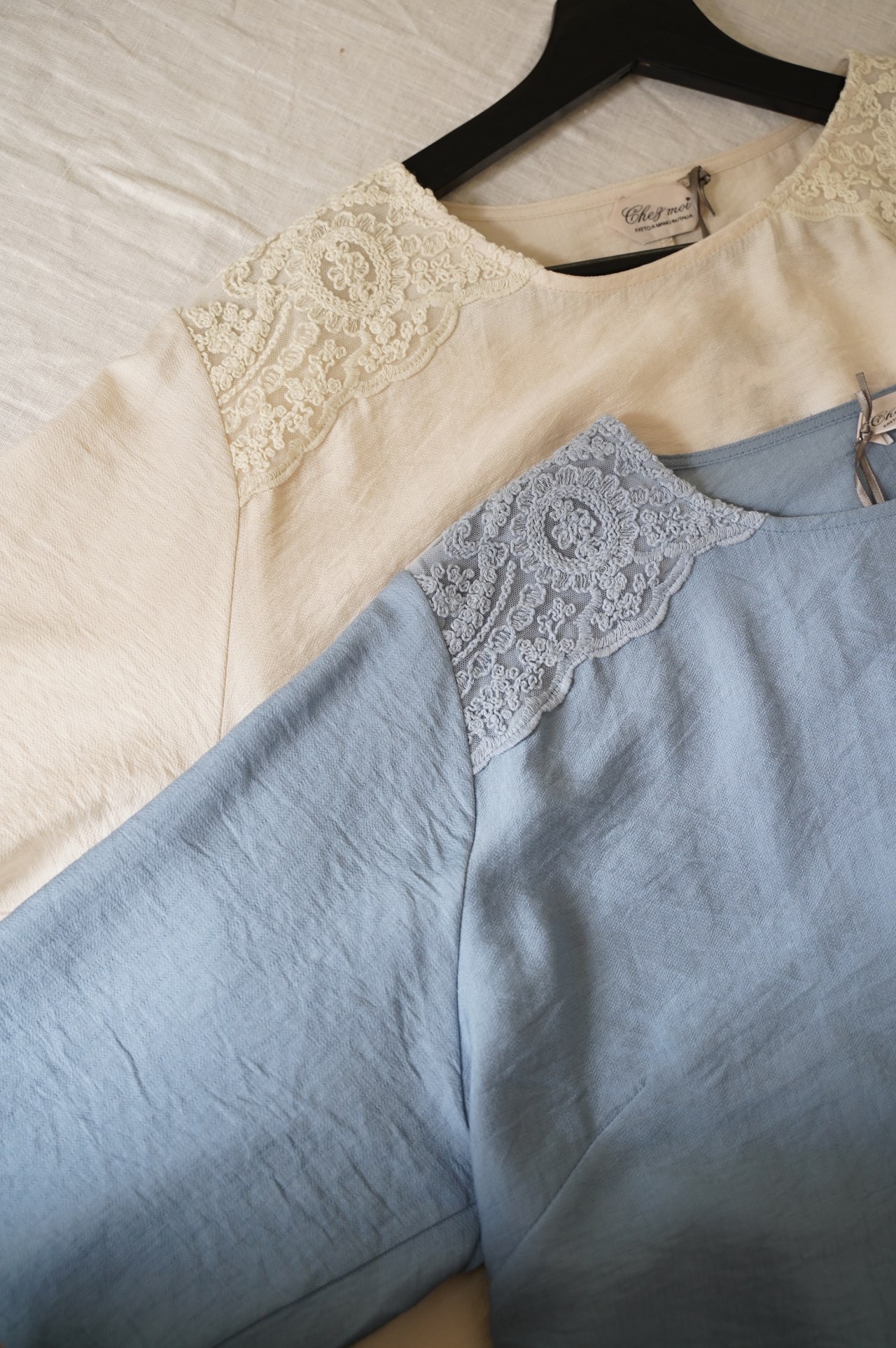 { CHEZ MOI }∞ Blouse 混絲蕾絲衫/上衣 (2色)