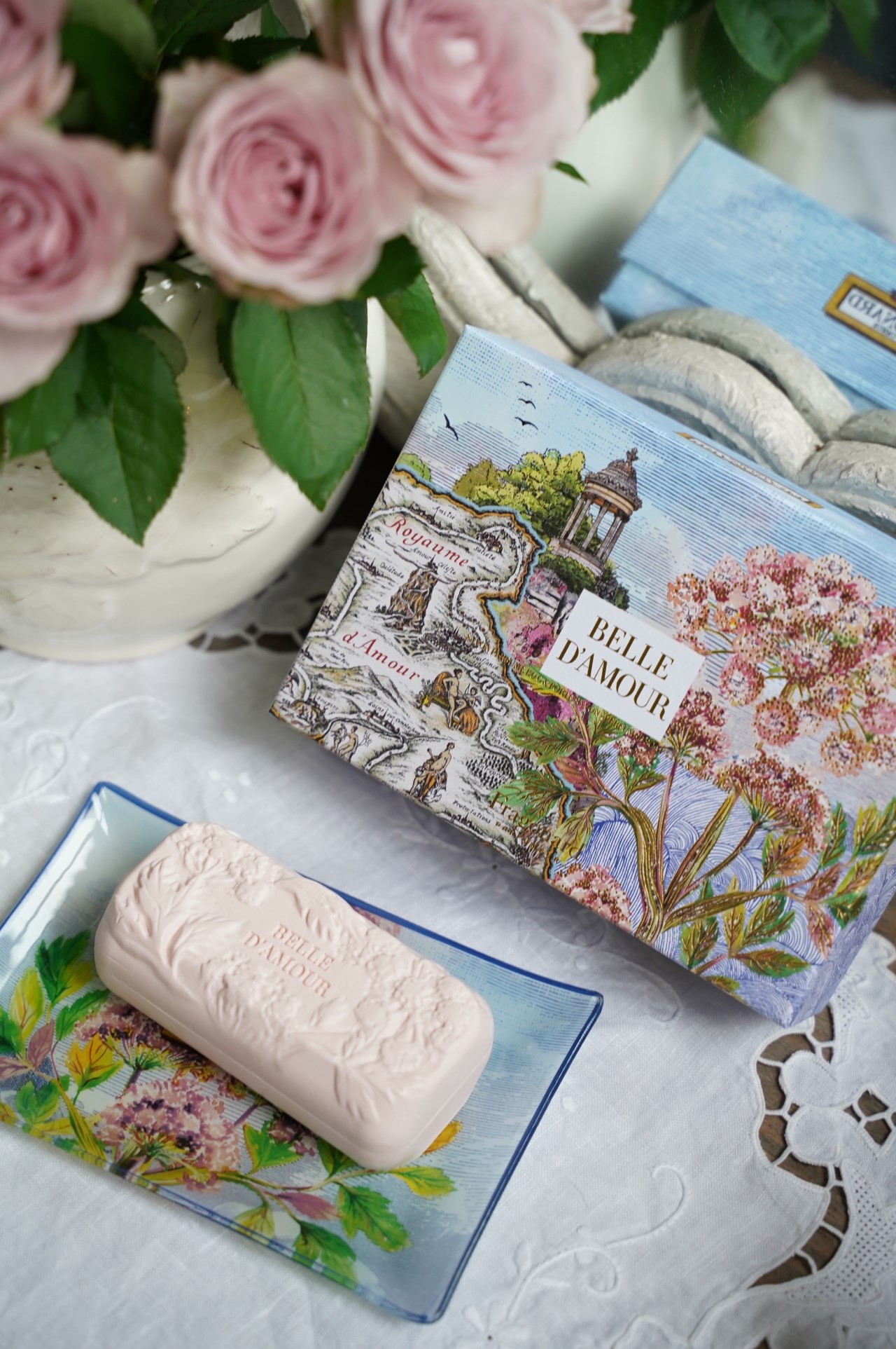 { Fragonard } ∞ BELLE D'AMOUR ∞美麗佳人 精油皂+皂盤組
