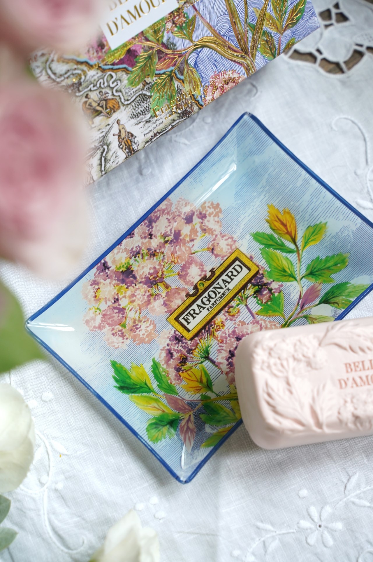 { Fragonard } ∞ BELLE D'AMOUR ∞美麗佳人 精油皂+皂盤組