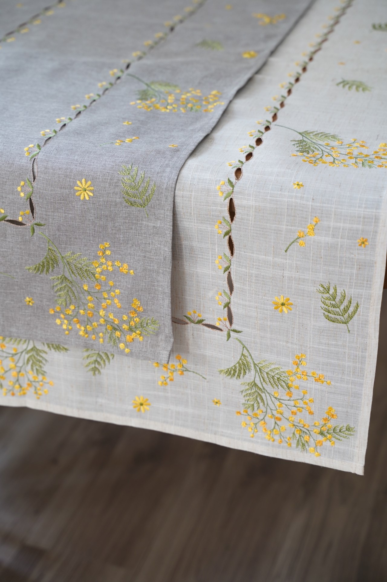 {ROLANDE.D} ∞ Mimosa 刺繡桌旗 50x150cm 