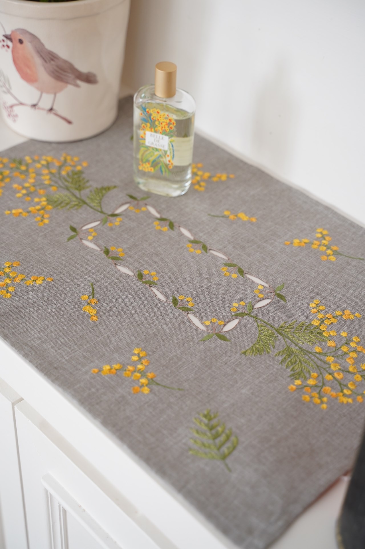 {ROLANDE.D} ∞ Mimosa 刺繡桌墊-35x50cm(2色)