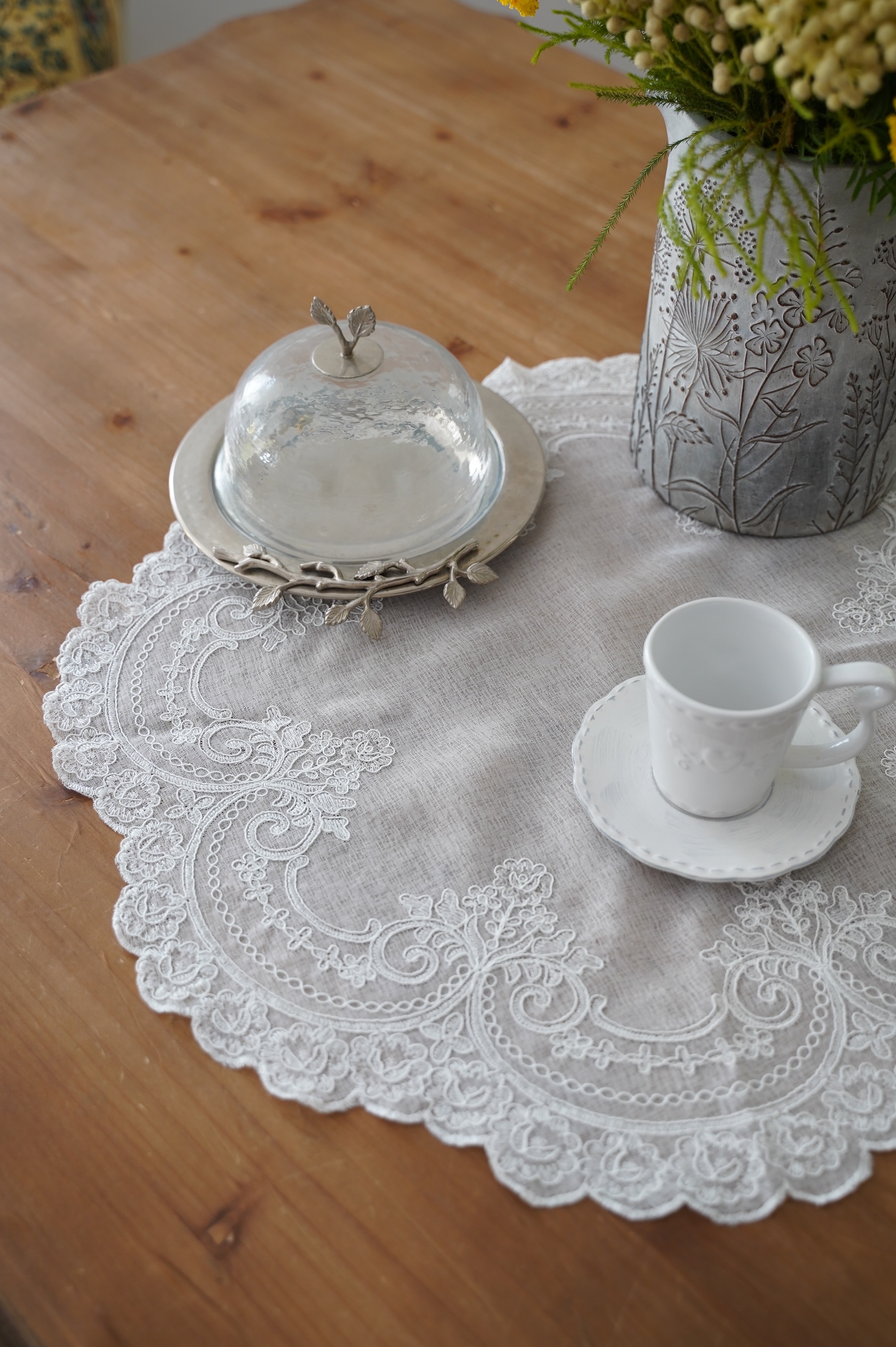 {ROLANDE.D} ∞ 白刺繡蕾絲巾 60cm