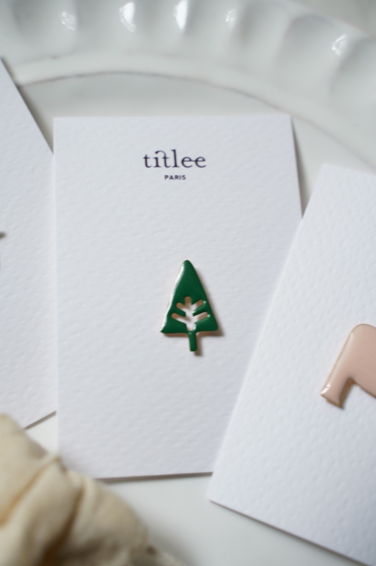 {Titlee} ∞  搪瓷鍍金別針-六款