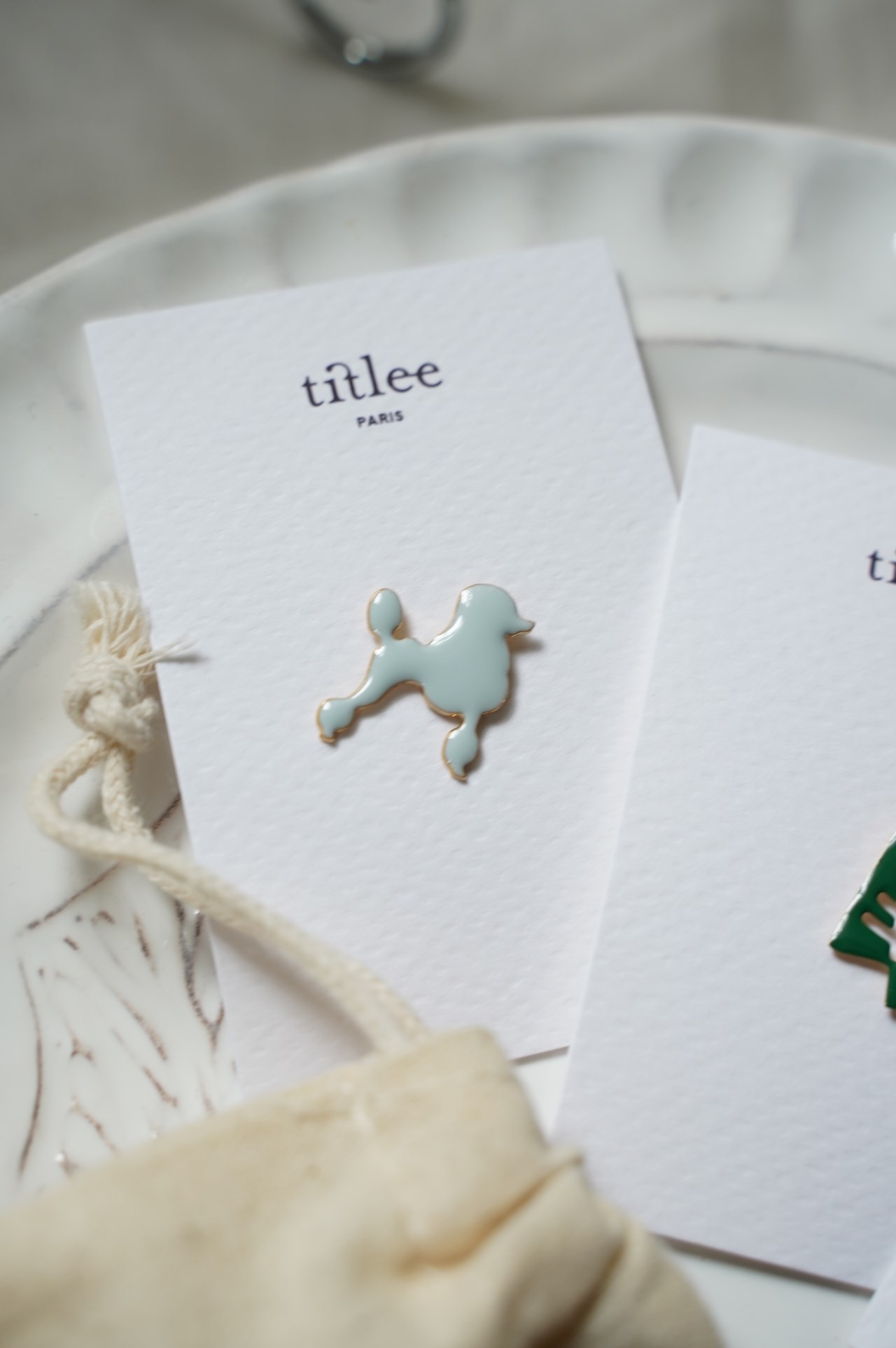 {Titlee} ∞  搪瓷鍍金別針-六款