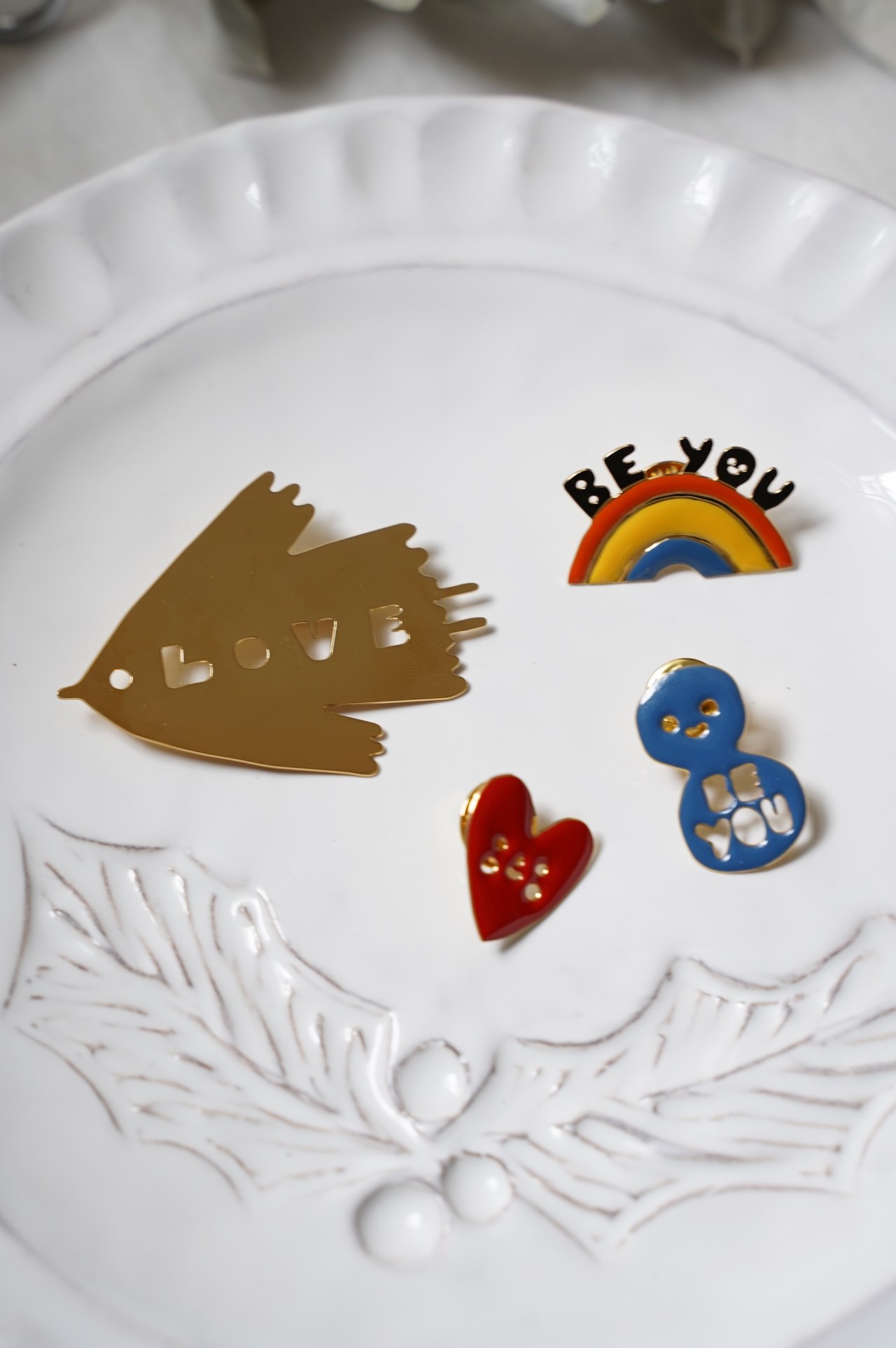 {Titlee} ∞  SUZY ULTMAN 系列別針（四款）