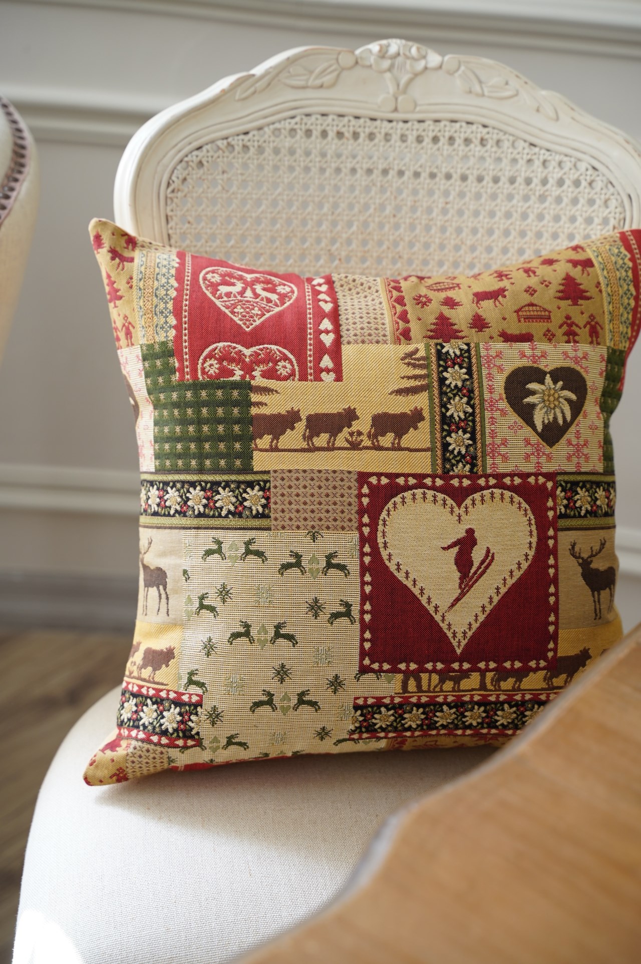 {ROLANDE.D} ∞ 刺繡抱枕套-碎花鹿∞ 45x45cm 