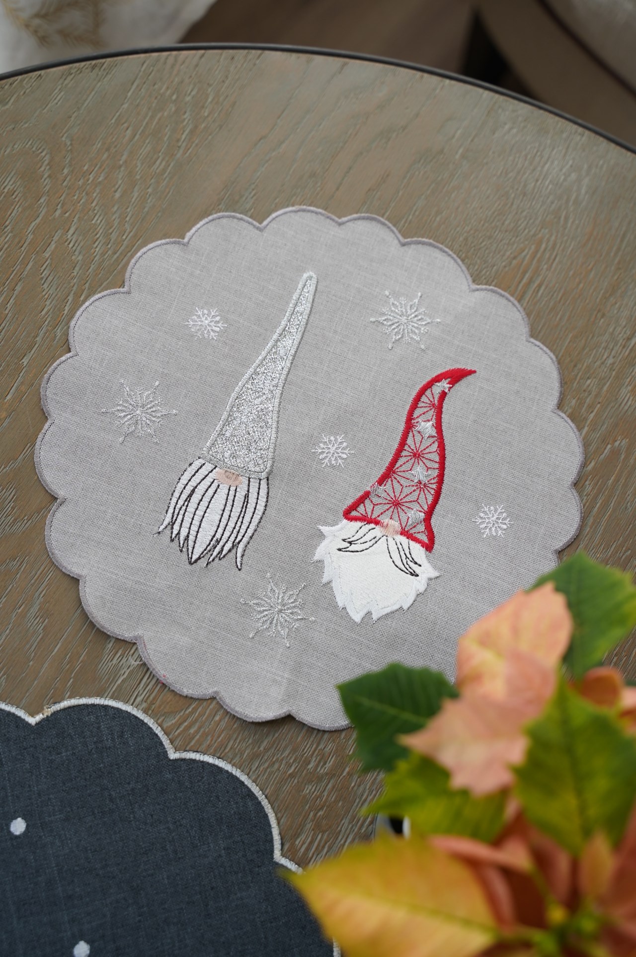 {ROLANDE.D} ∞ 圓形桌墊-聖誕老人白∞30cm