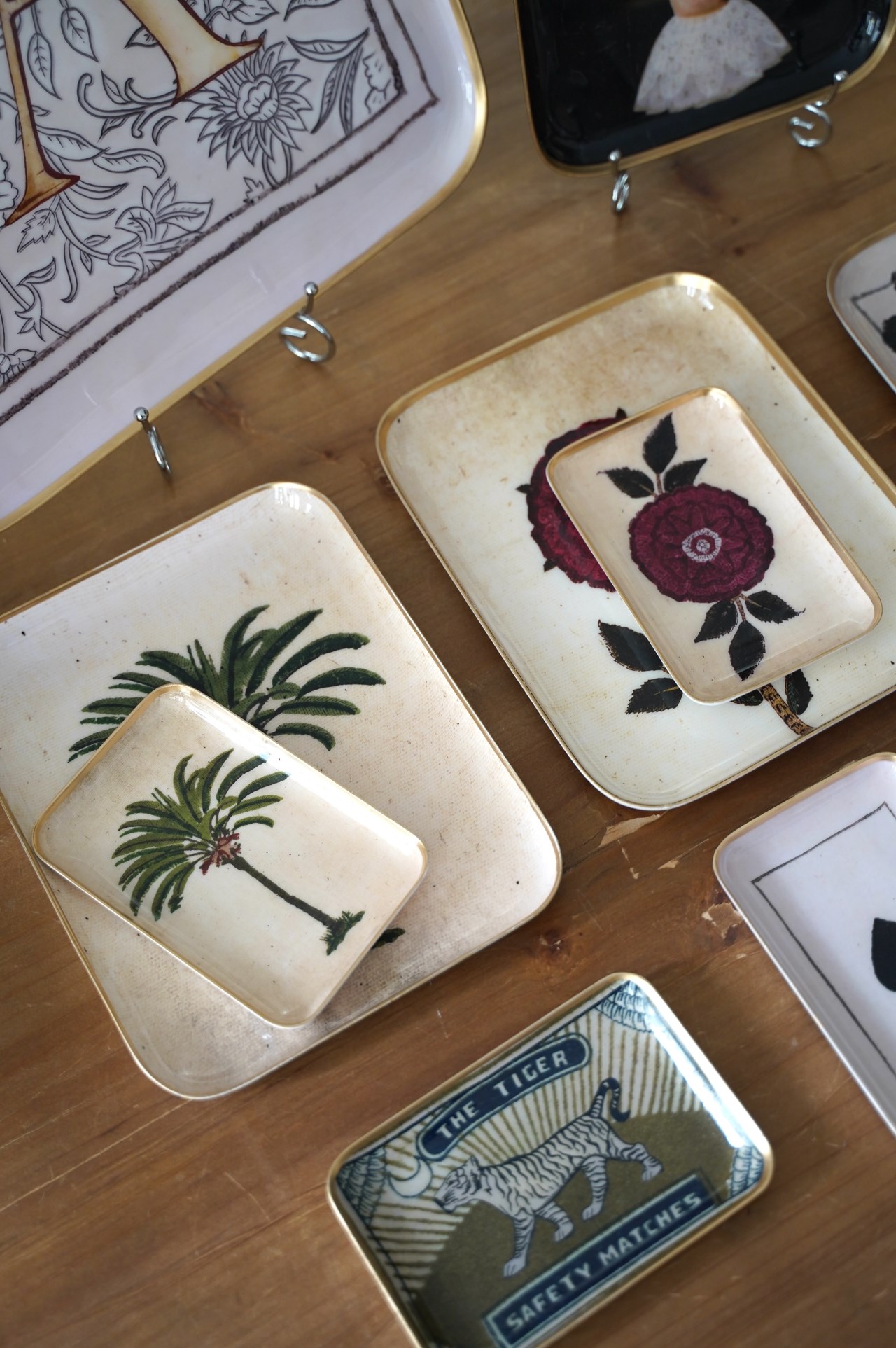 {Bon Coeurs} ∞棕梠樹∞搪瓷彩繪托盤 (兩款)