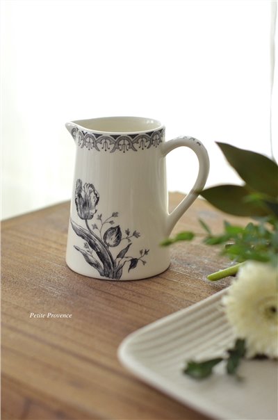 { Gienfrance } TULIPES 水壺花器