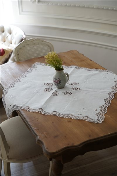 {ROLANDE.D} ∞ 白刺繡蕾絲巾 90x90cm